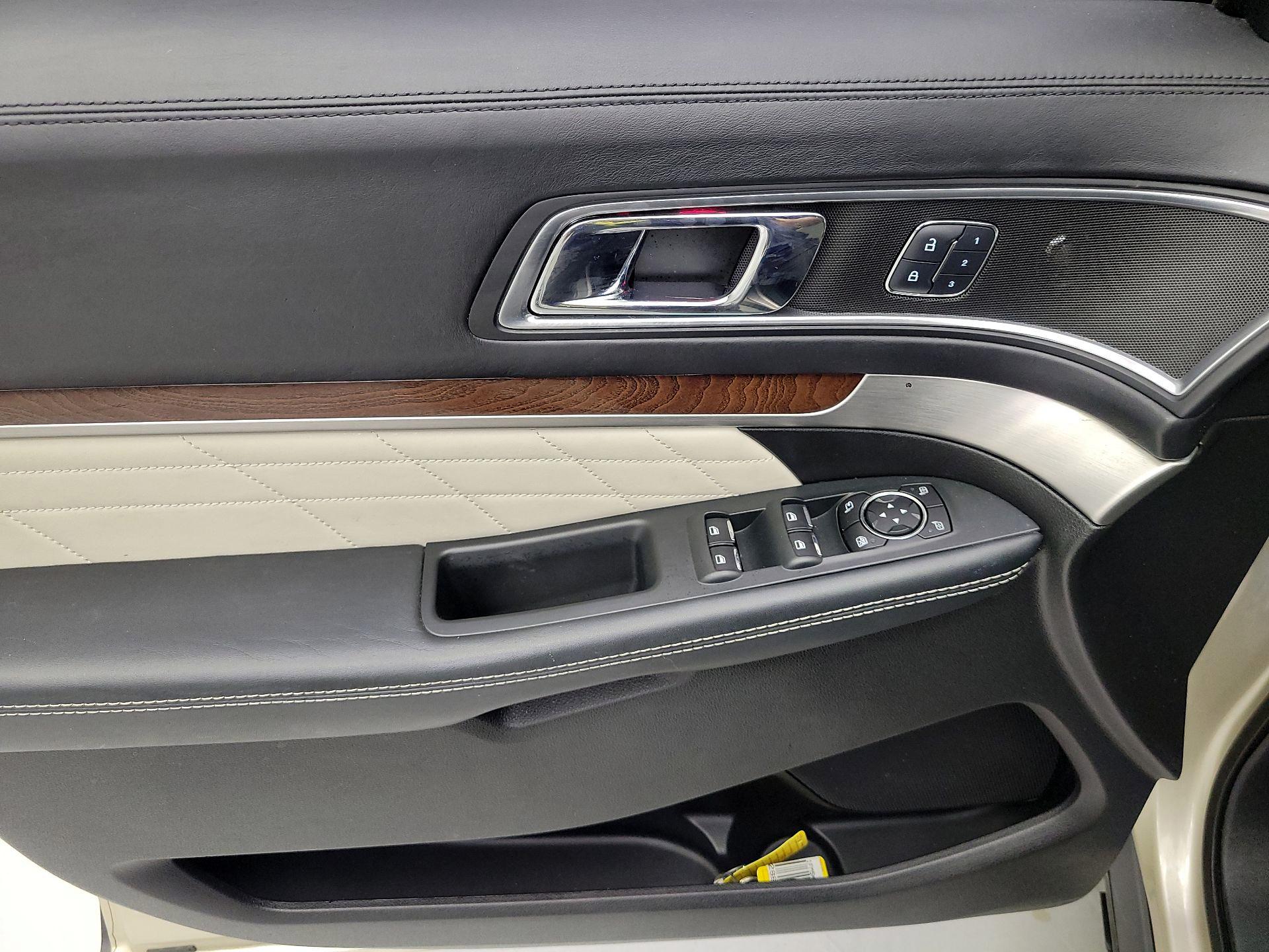 Thumbnail: 2017 Ford Explorer - 12
