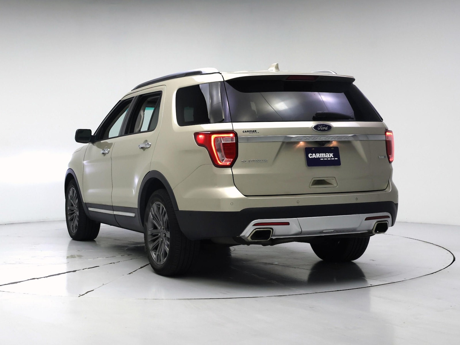 2017 Ford Explorer Platinum - Photo 3