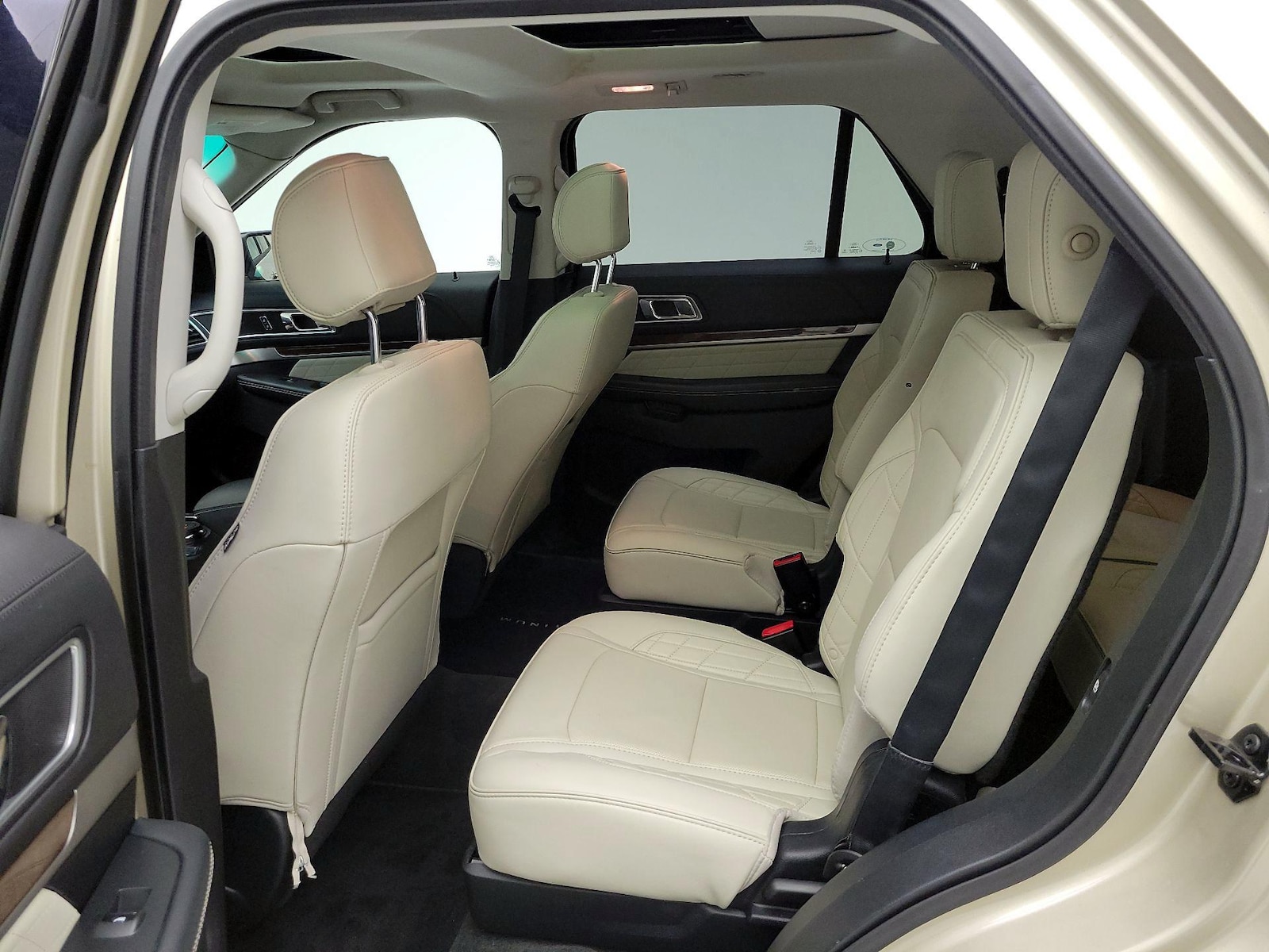 2017 Ford Explorer Platinum - Photo 22