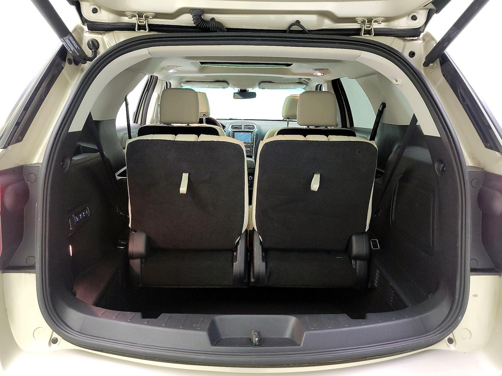 2017 Ford Explorer Platinum - Photo 24