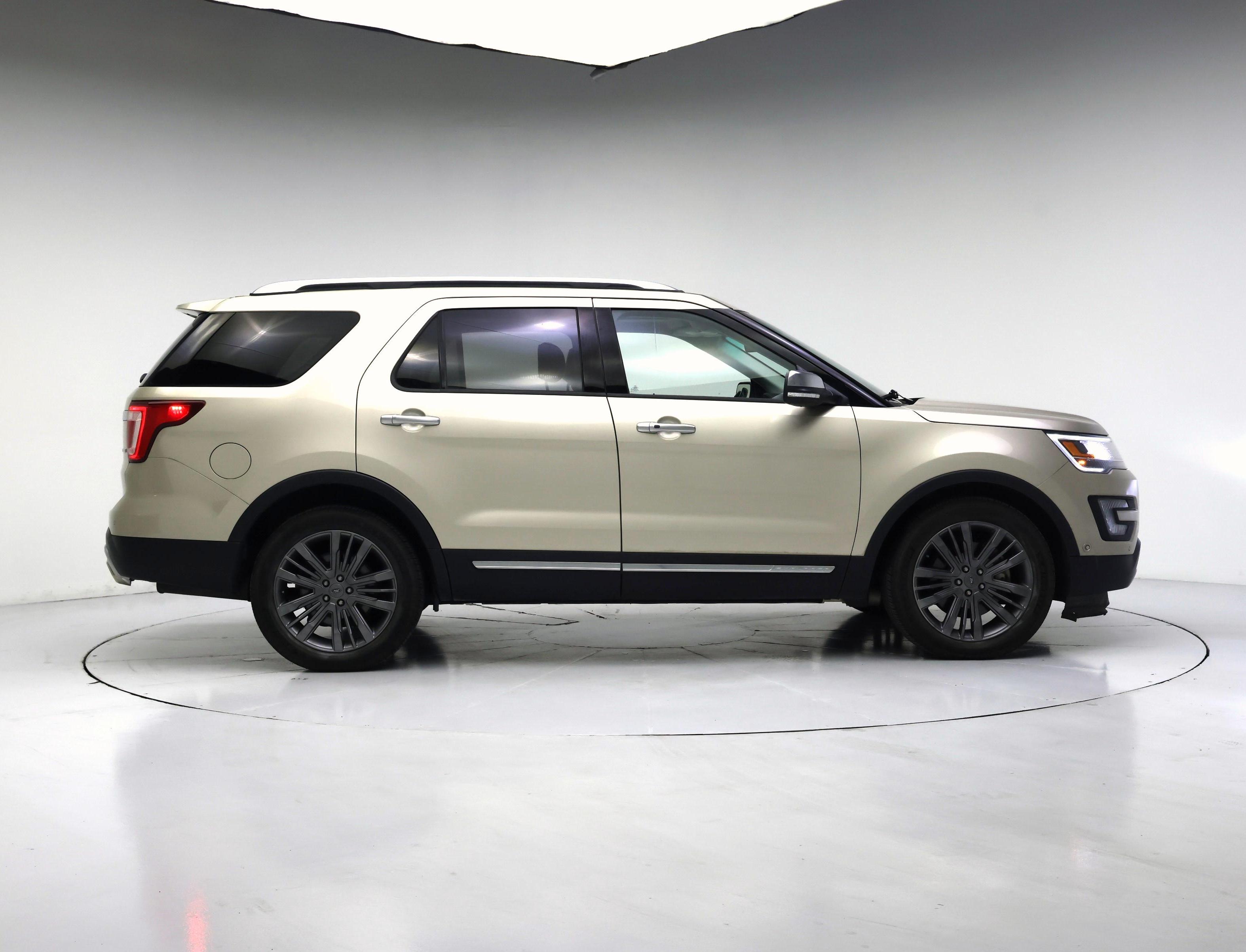 Thumbnail: 2017 Ford Explorer - 7