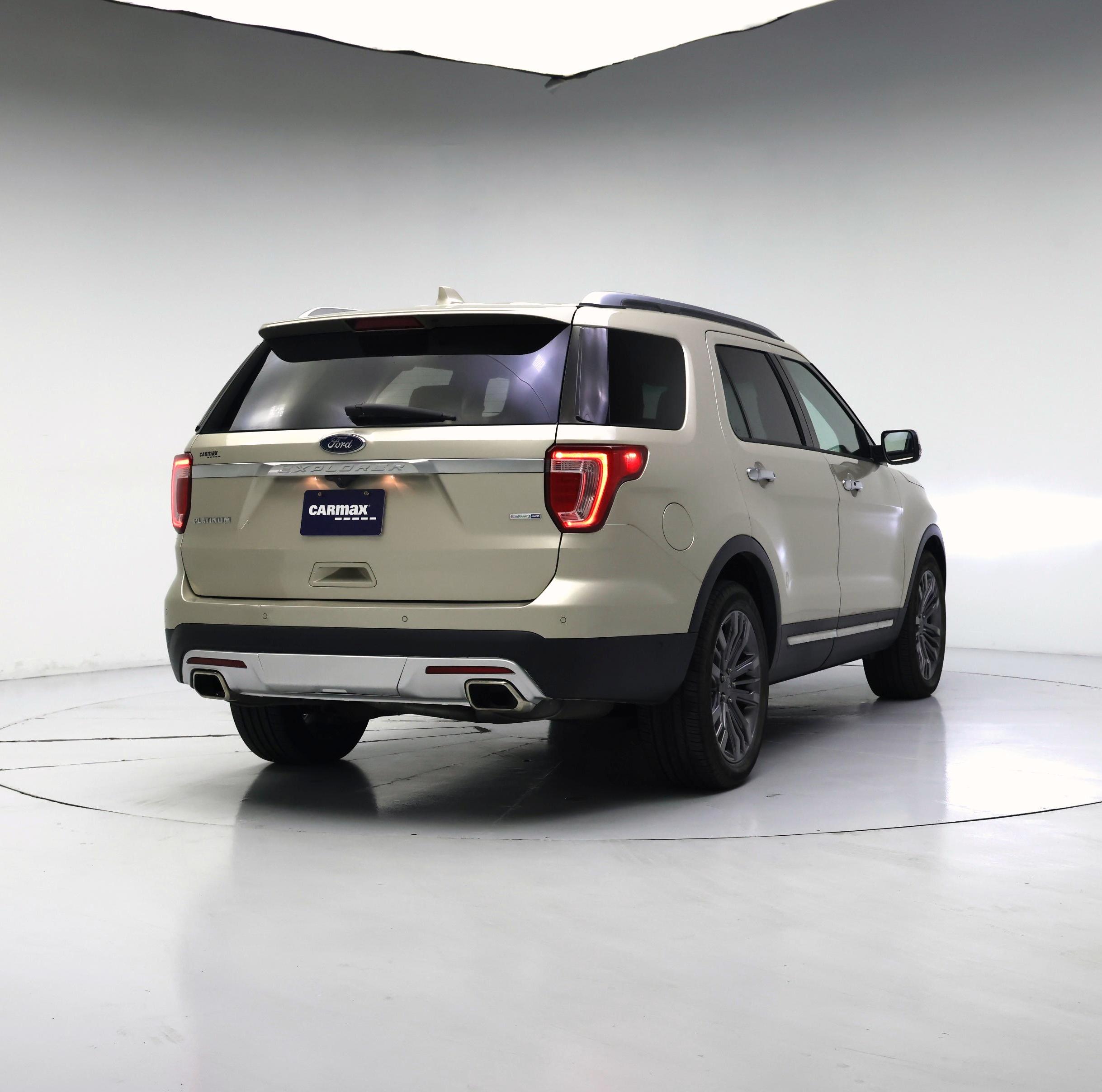 Thumbnail: 2017 Ford Explorer - 8