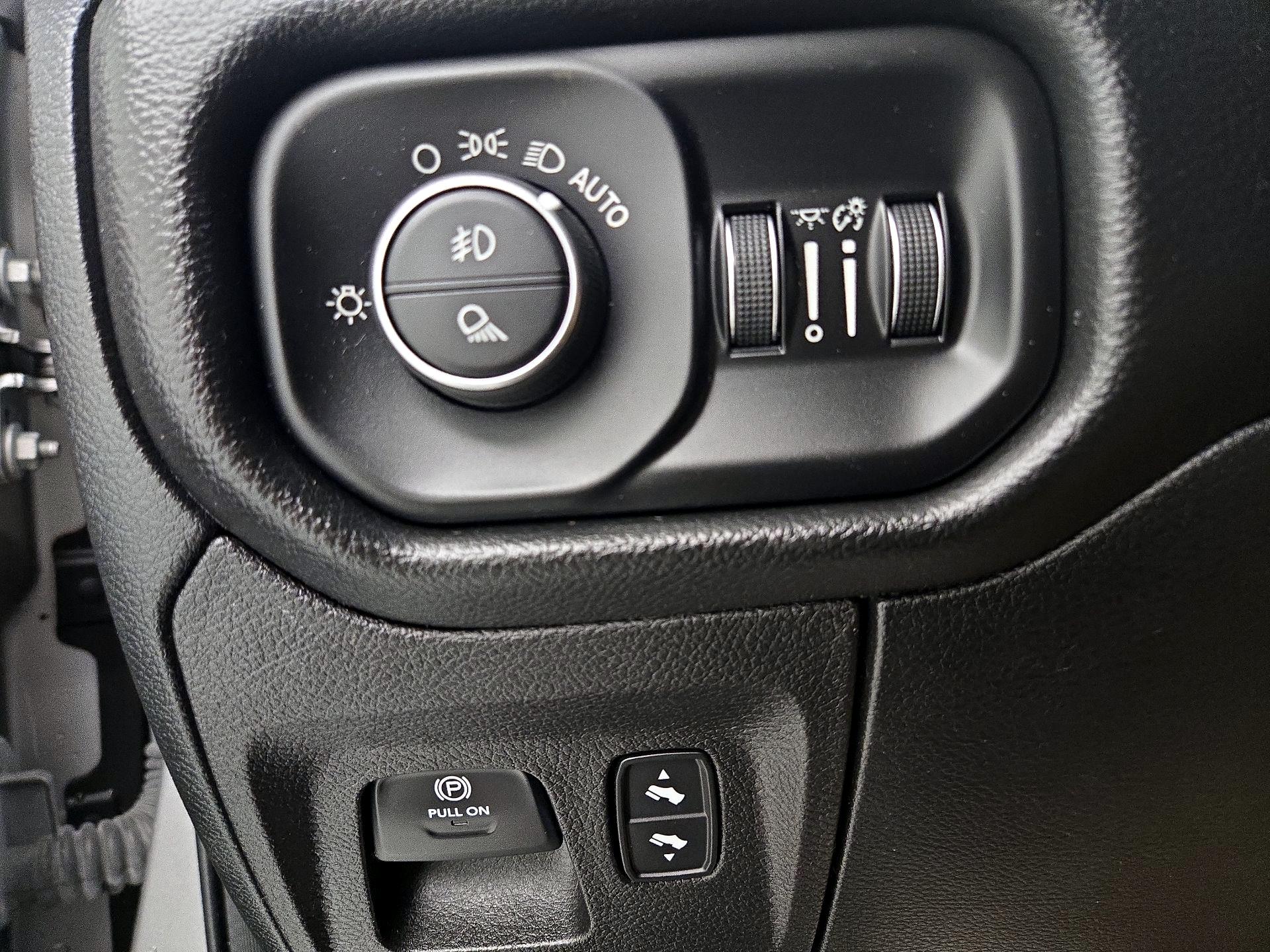 Thumbnail: 2022 RAM 1500 - 13