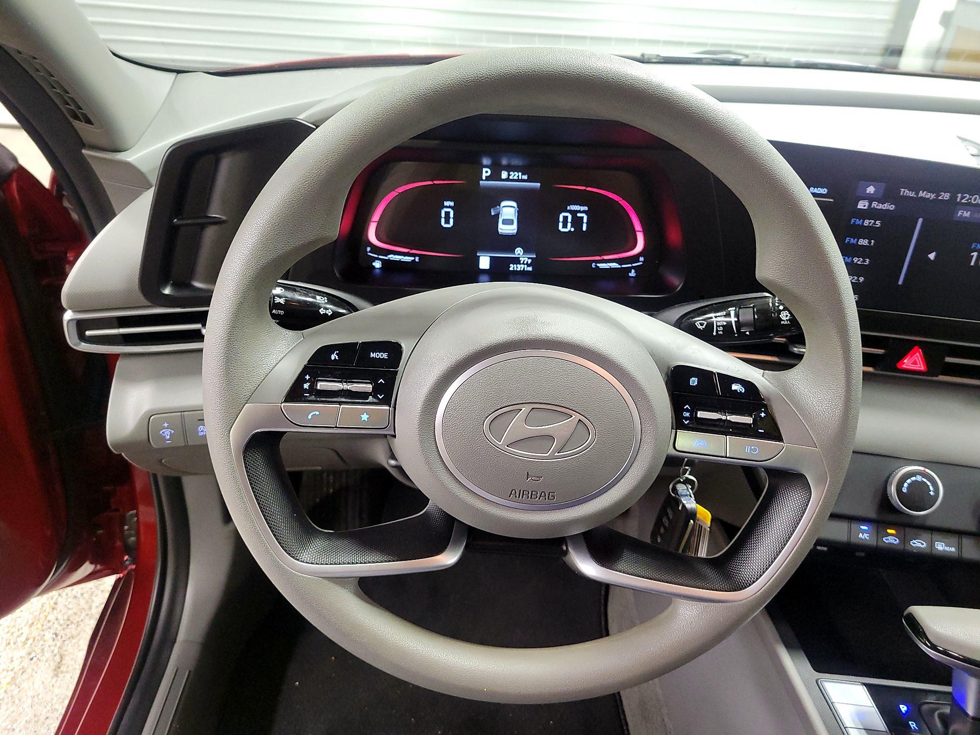 Thumbnail: 2024 Hyundai Elantra - 10