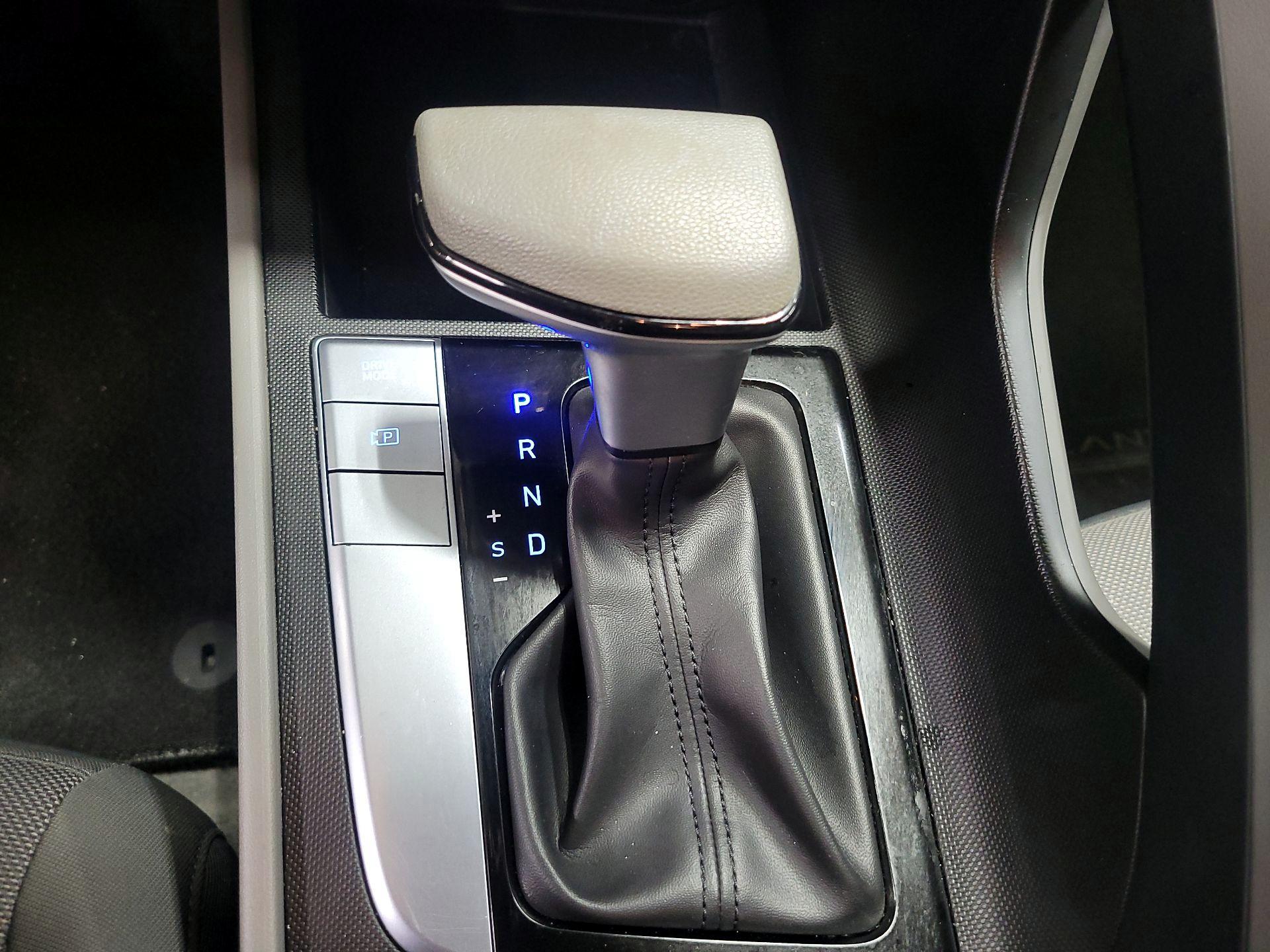 Thumbnail: 2024 Hyundai Elantra - 17