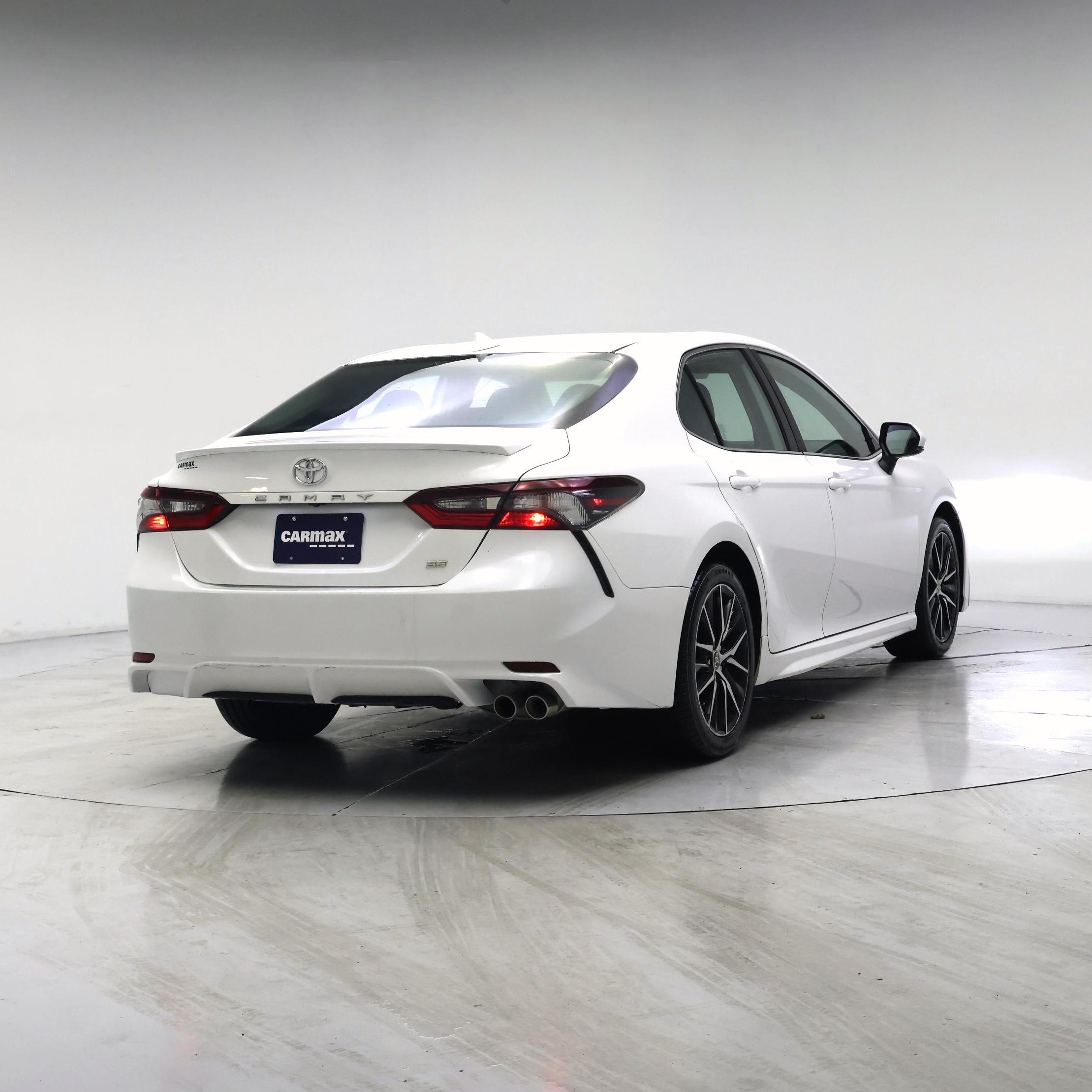 Thumbnail: 2021 Toyota Camry - 8