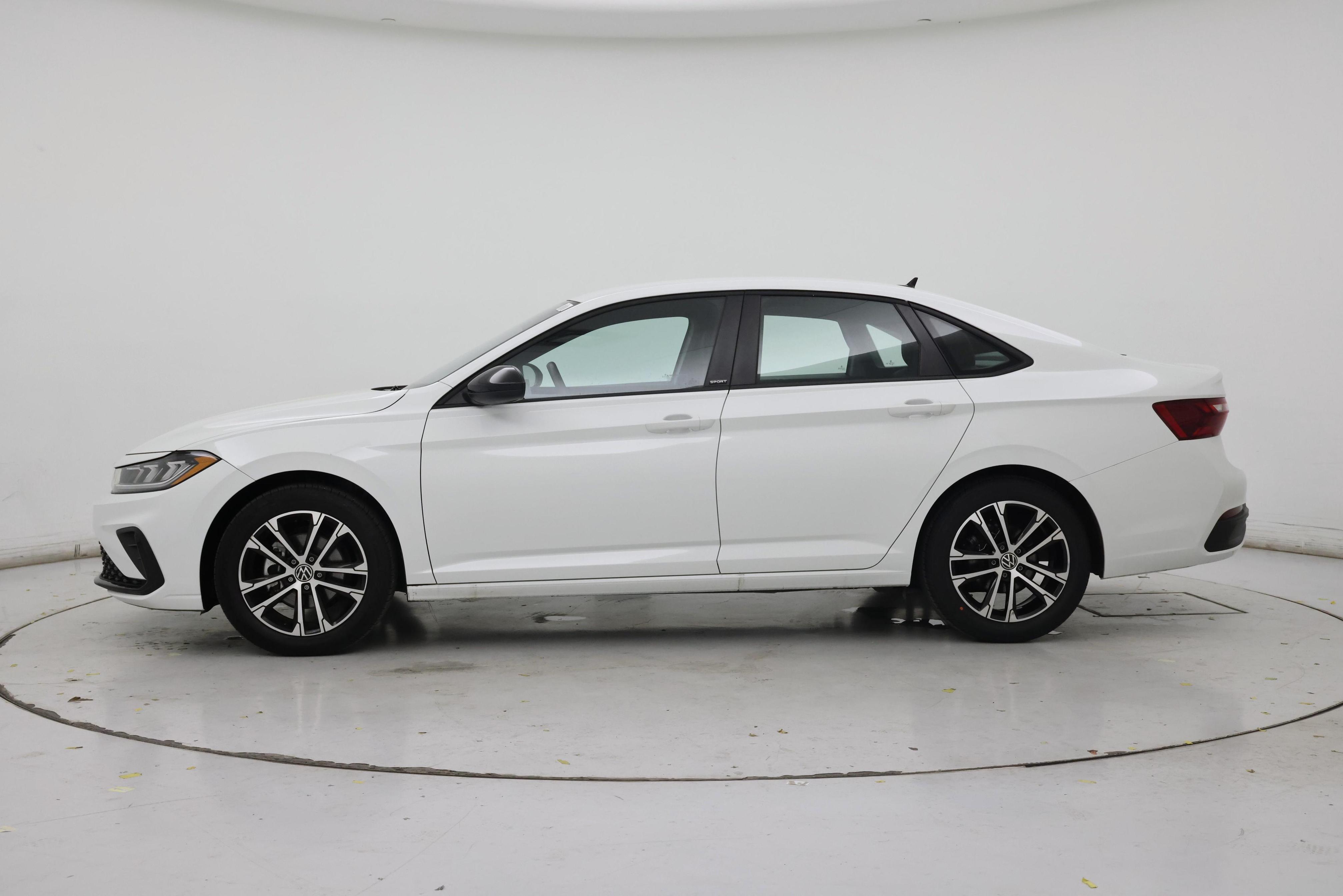 Thumbnail: 2025 Volkswagen Jetta - 3