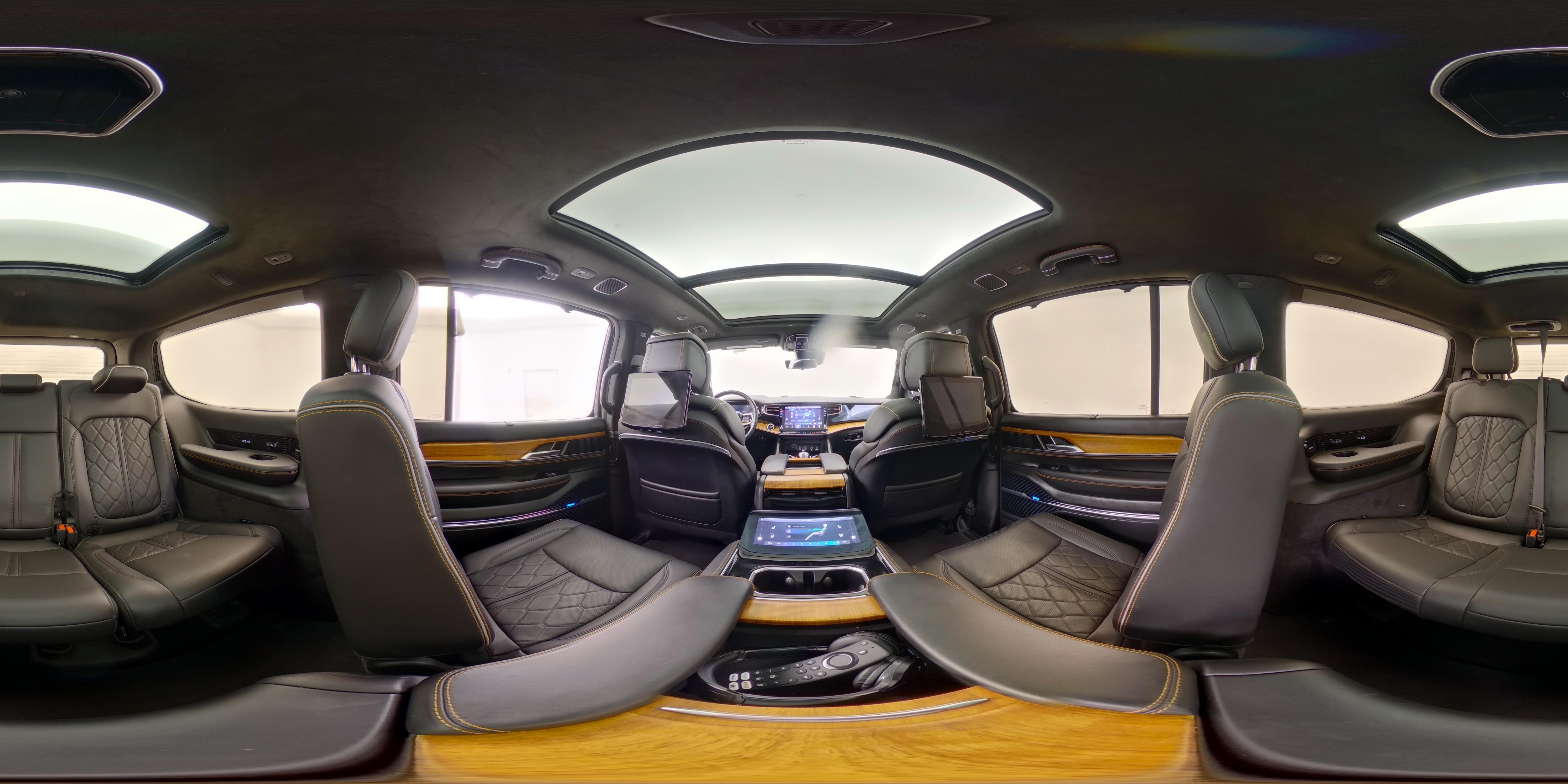 2022 Jeep Grand Wagoneer Series III - Photo 29