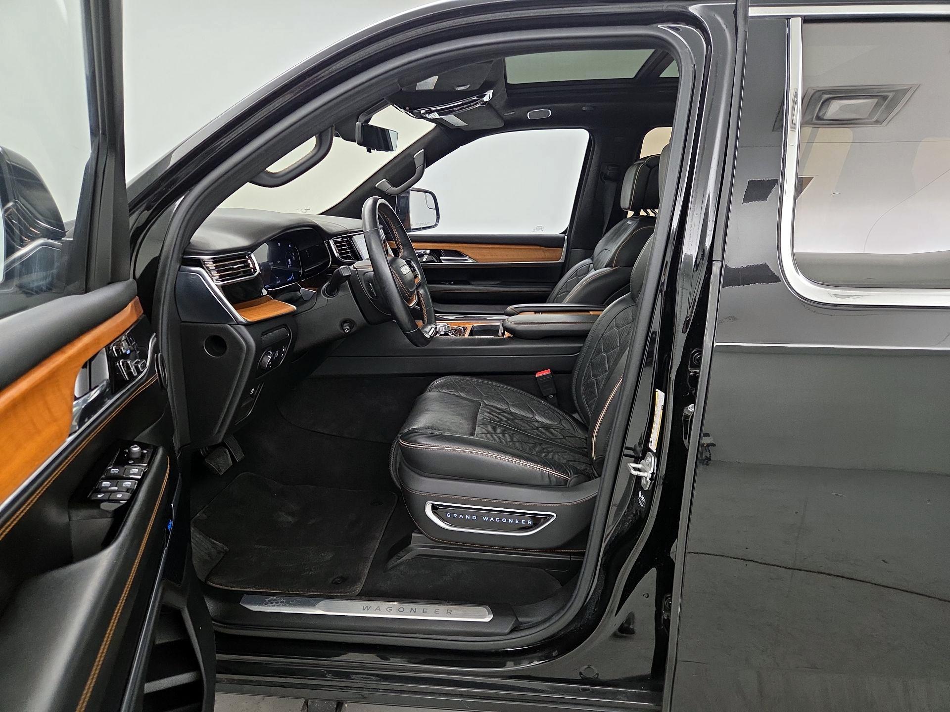 Thumbnail: 2022 Jeep Grand Wagoneer - 11