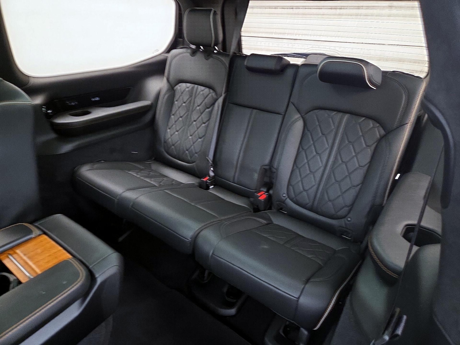 2022 Jeep Grand Wagoneer Series III - Photo 23