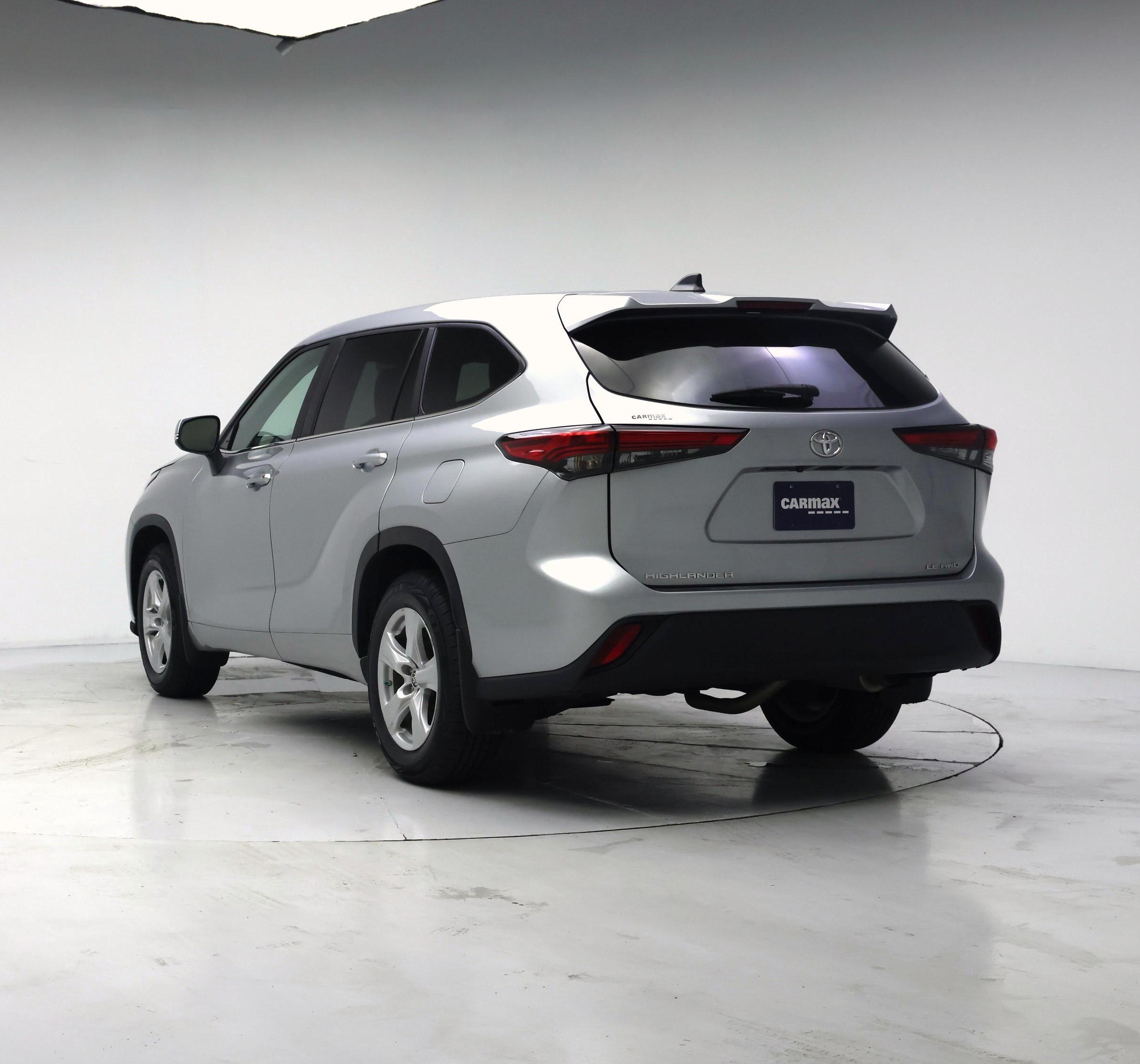 Thumbnail: 2023 Toyota Highlander - 2