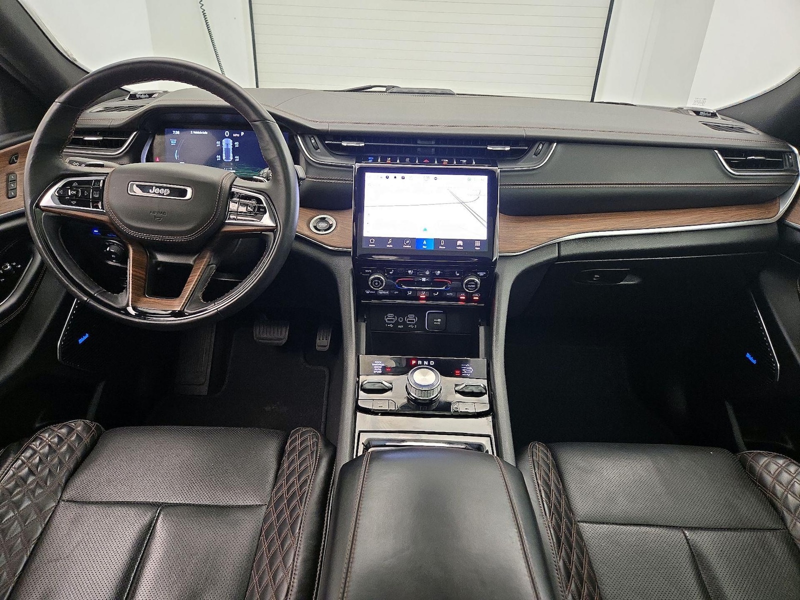 2022 Jeep Grand Cherokee Summit Reserve 4xe - Photo 10