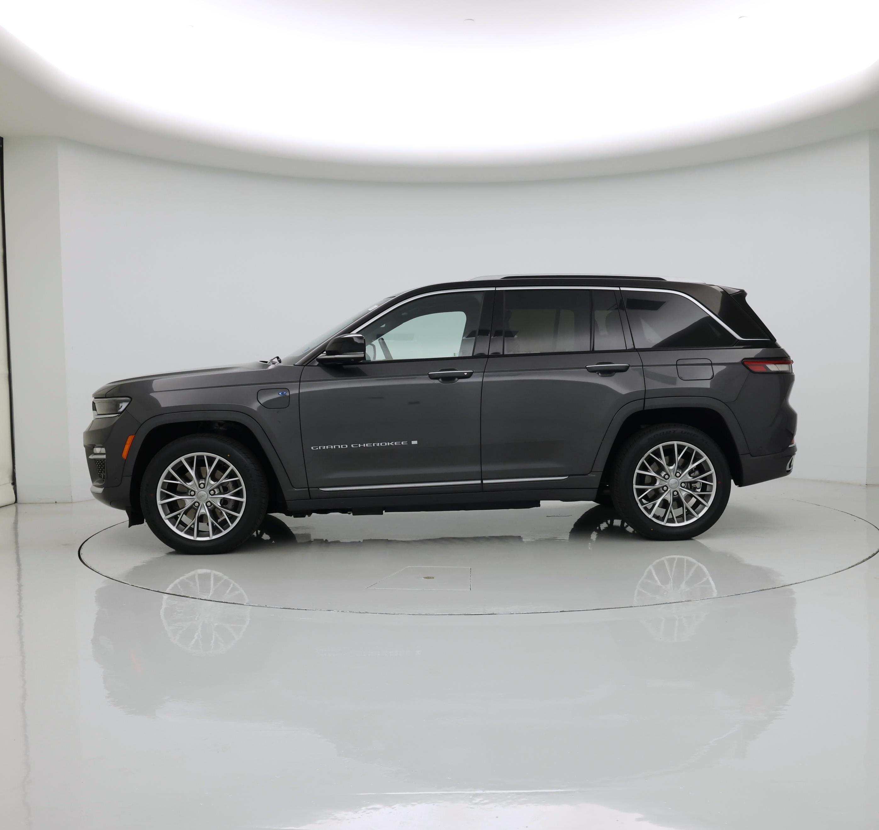 Thumbnail: 2022 Jeep Grand Cherokee - 3