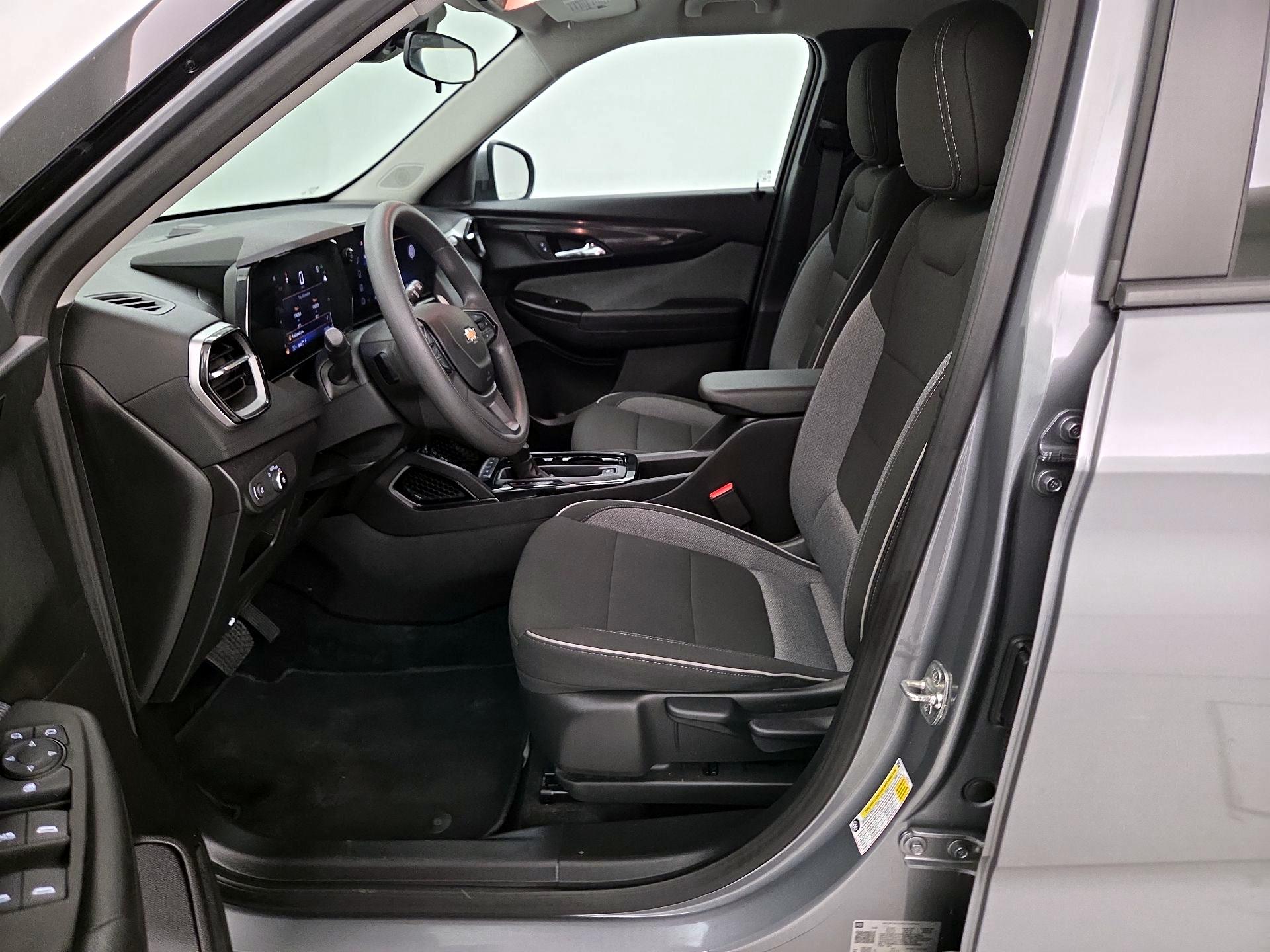 Thumbnail: 2025 Chevrolet TrailBlazer - 11