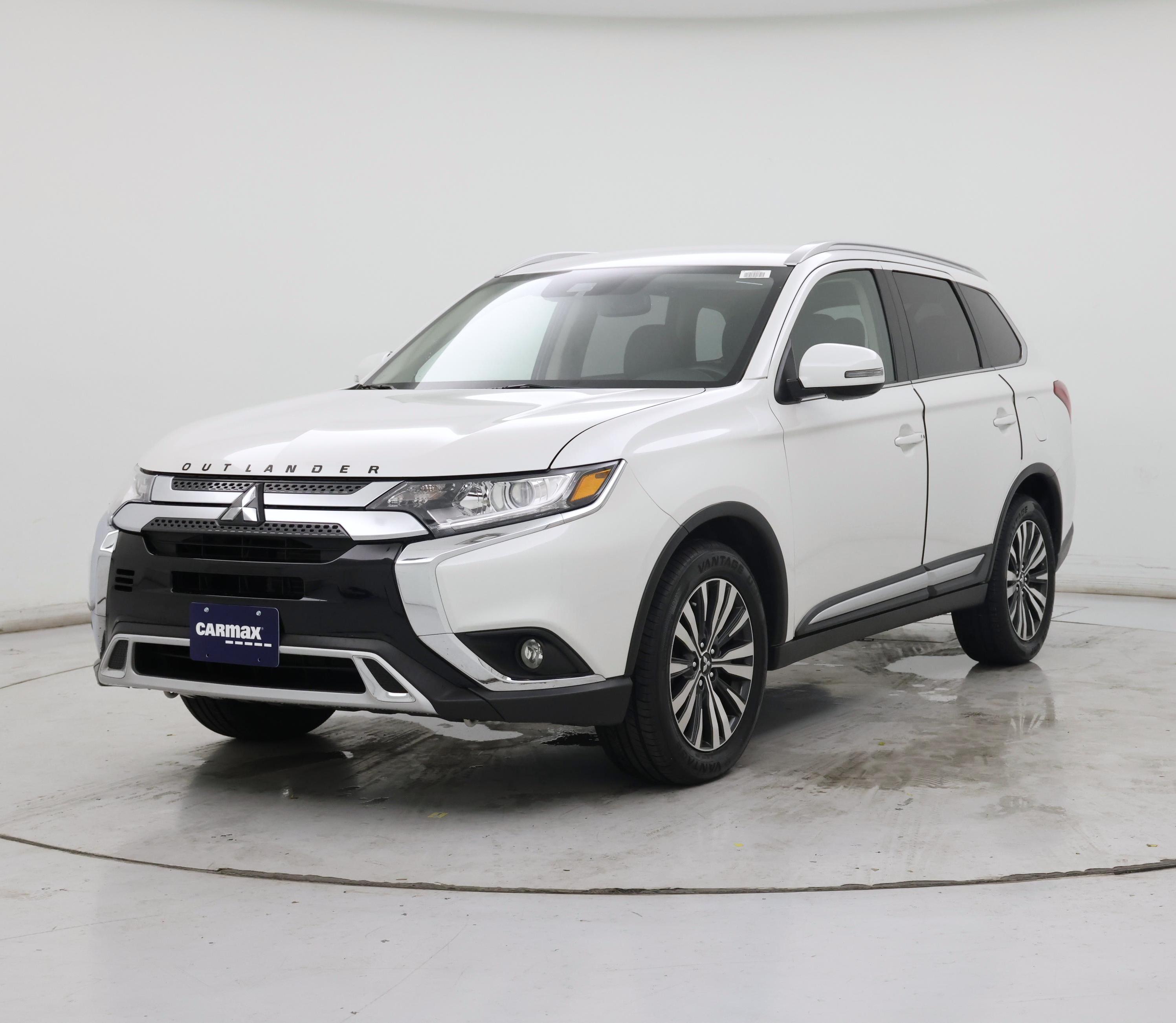 Thumbnail: 2020 Mitsubishi Outlander - 4