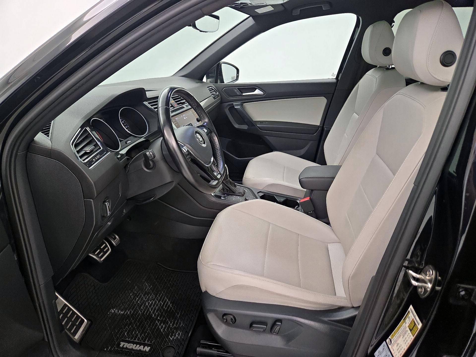 Thumbnail: 2021 Volkswagen Tiguan - 11