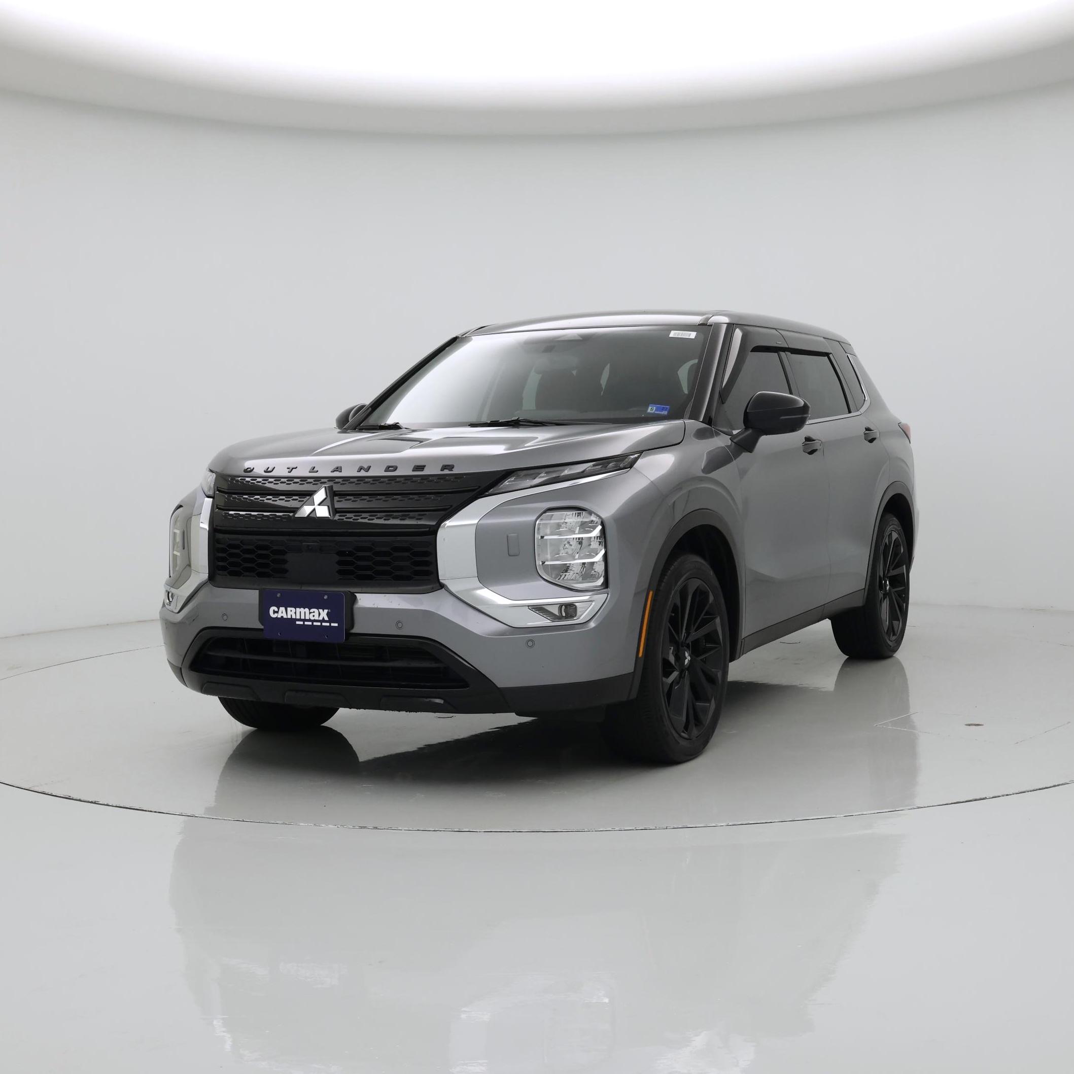 Thumbnail: 2023 Mitsubishi Outlander - 4