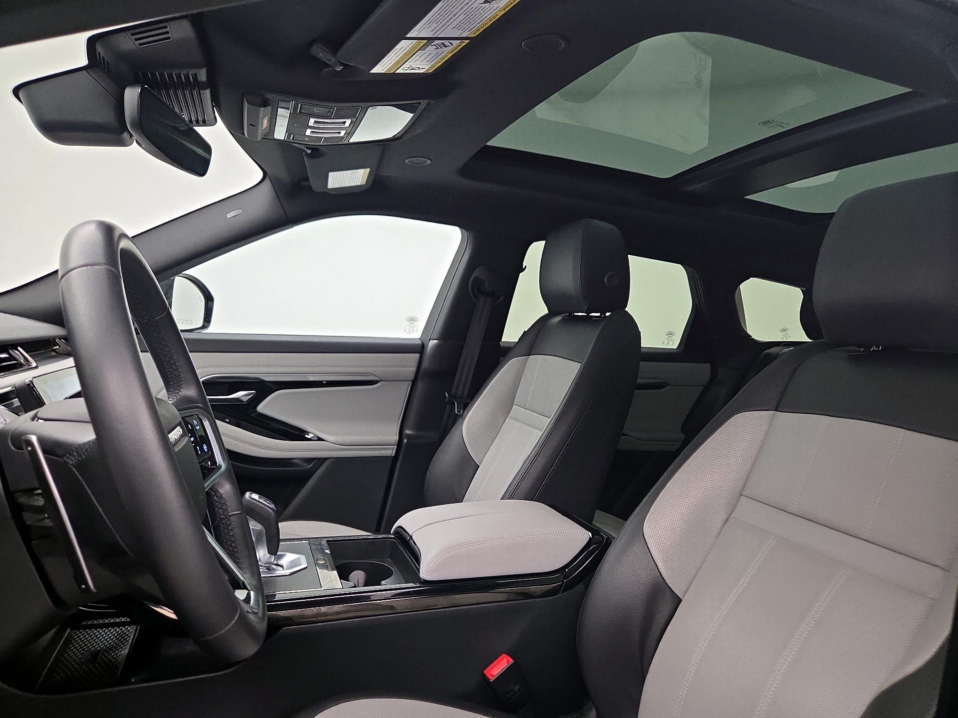 Thumbnail: 2023 Land Rover Range Rover Evoque - 19