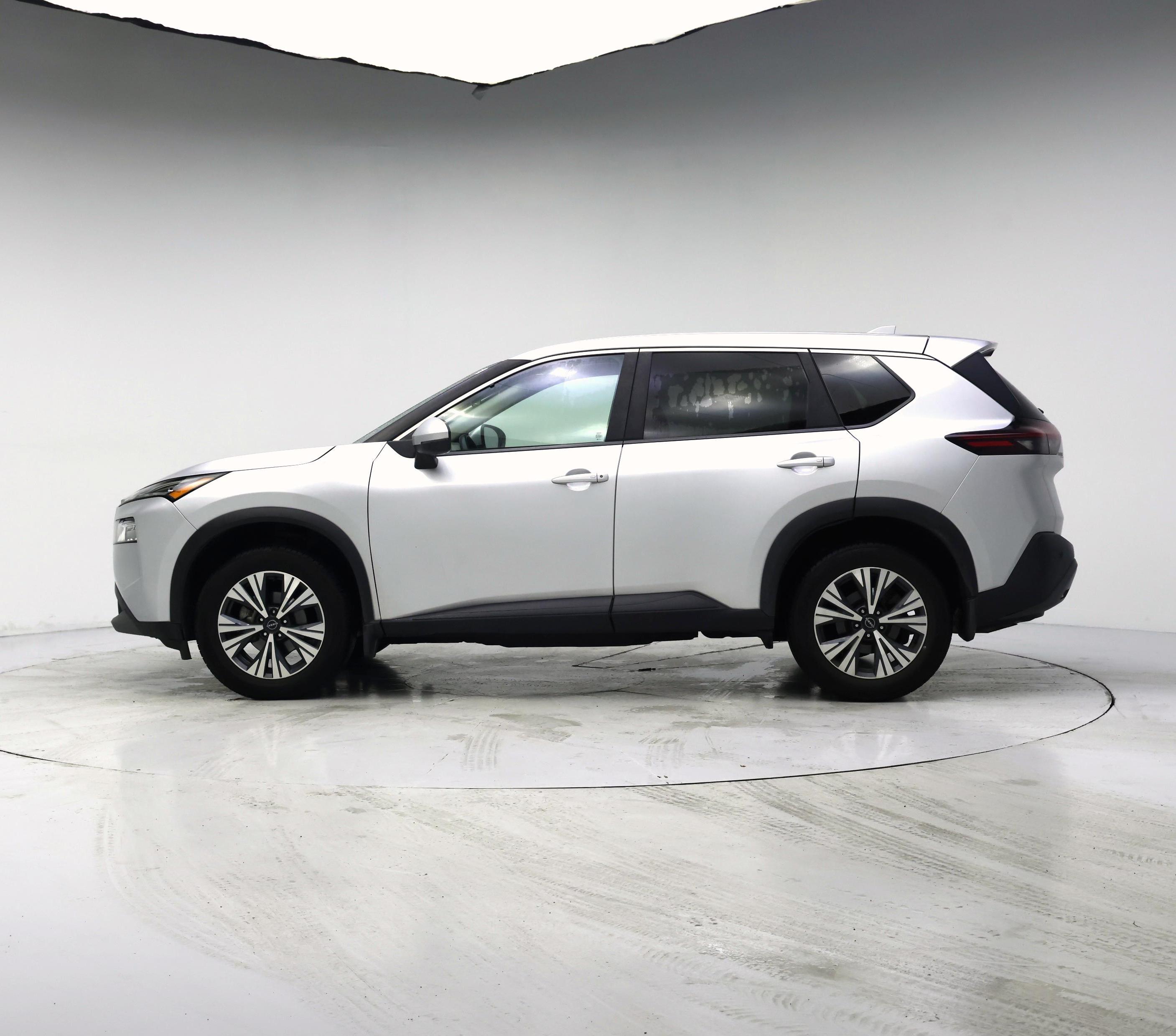 Thumbnail: 2022 Nissan Rogue - 3