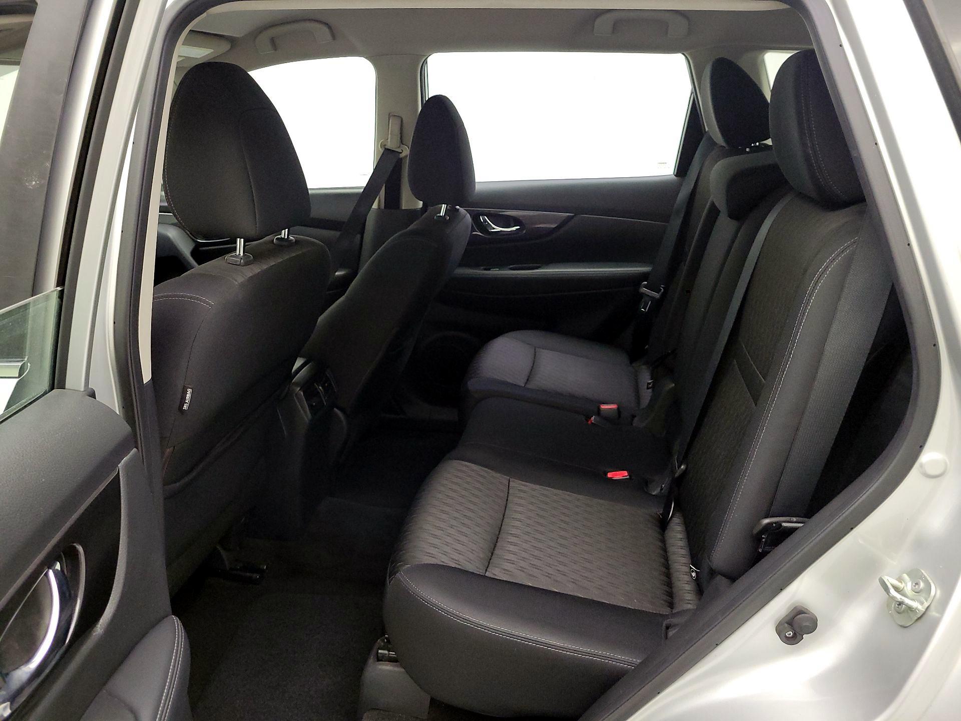 Thumbnail: 2017 Nissan Rogue - 19