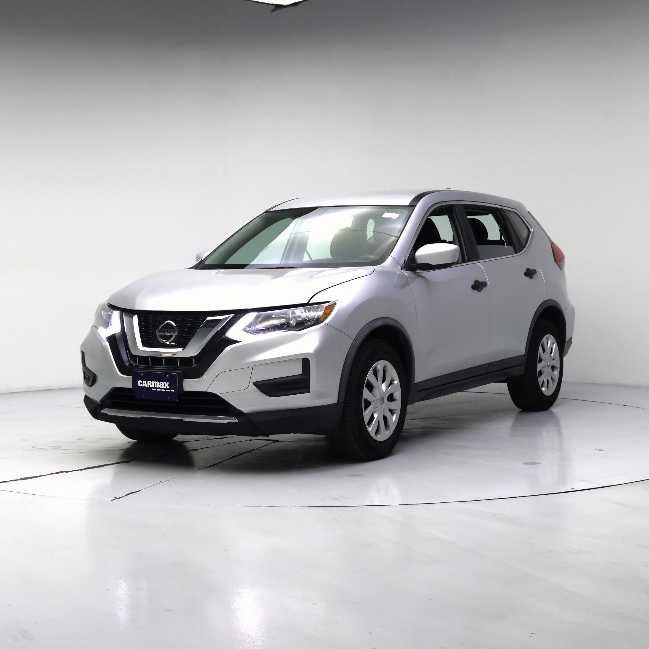 Thumbnail: 2017 Nissan Rogue - 4