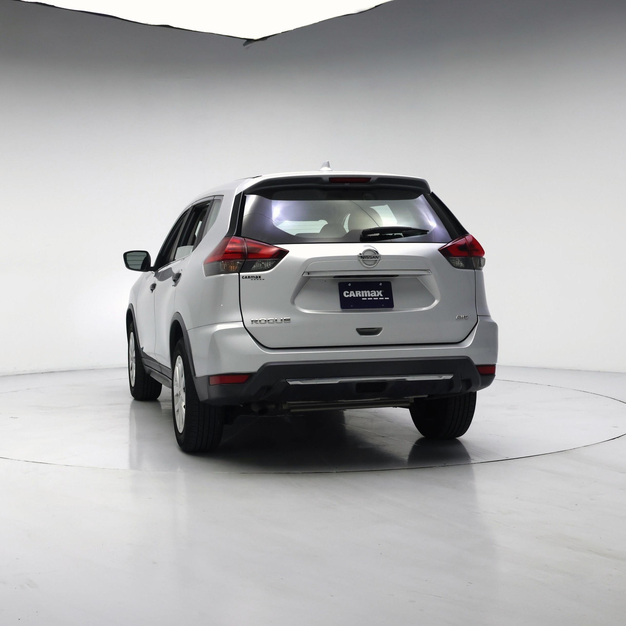 Thumbnail: 2017 Nissan Rogue - 6