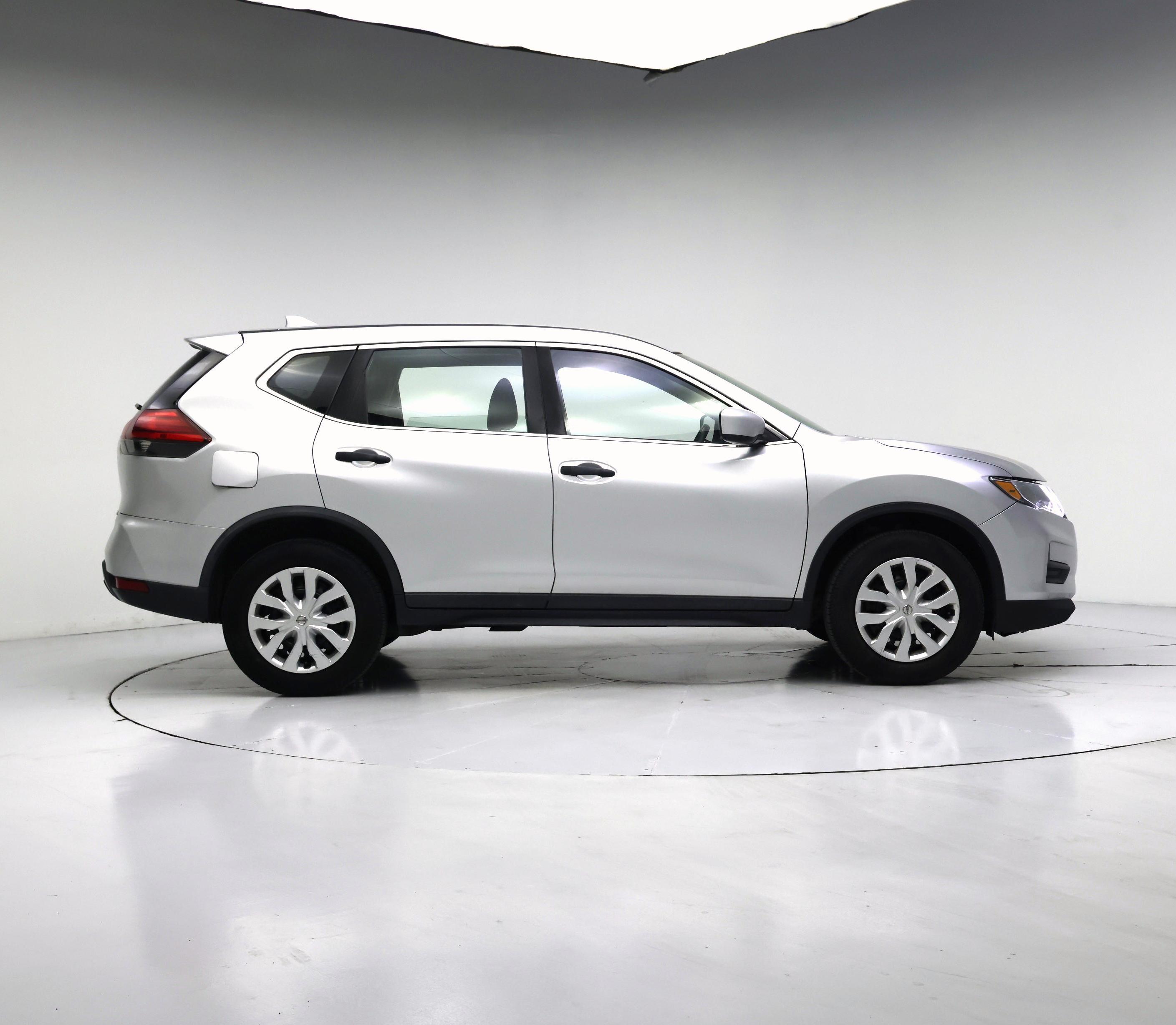 Thumbnail: 2017 Nissan Rogue - 7