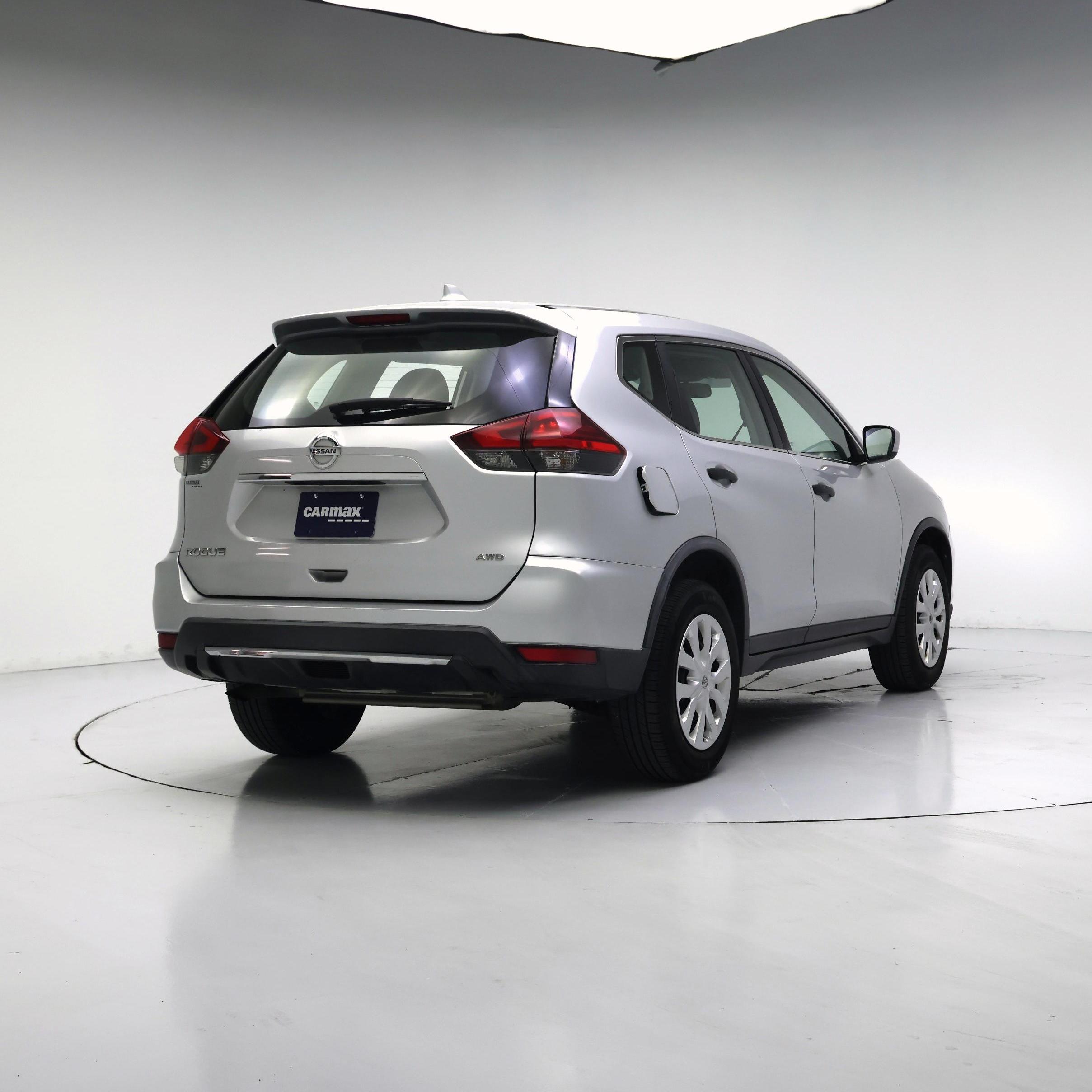 Thumbnail: 2017 Nissan Rogue - 8