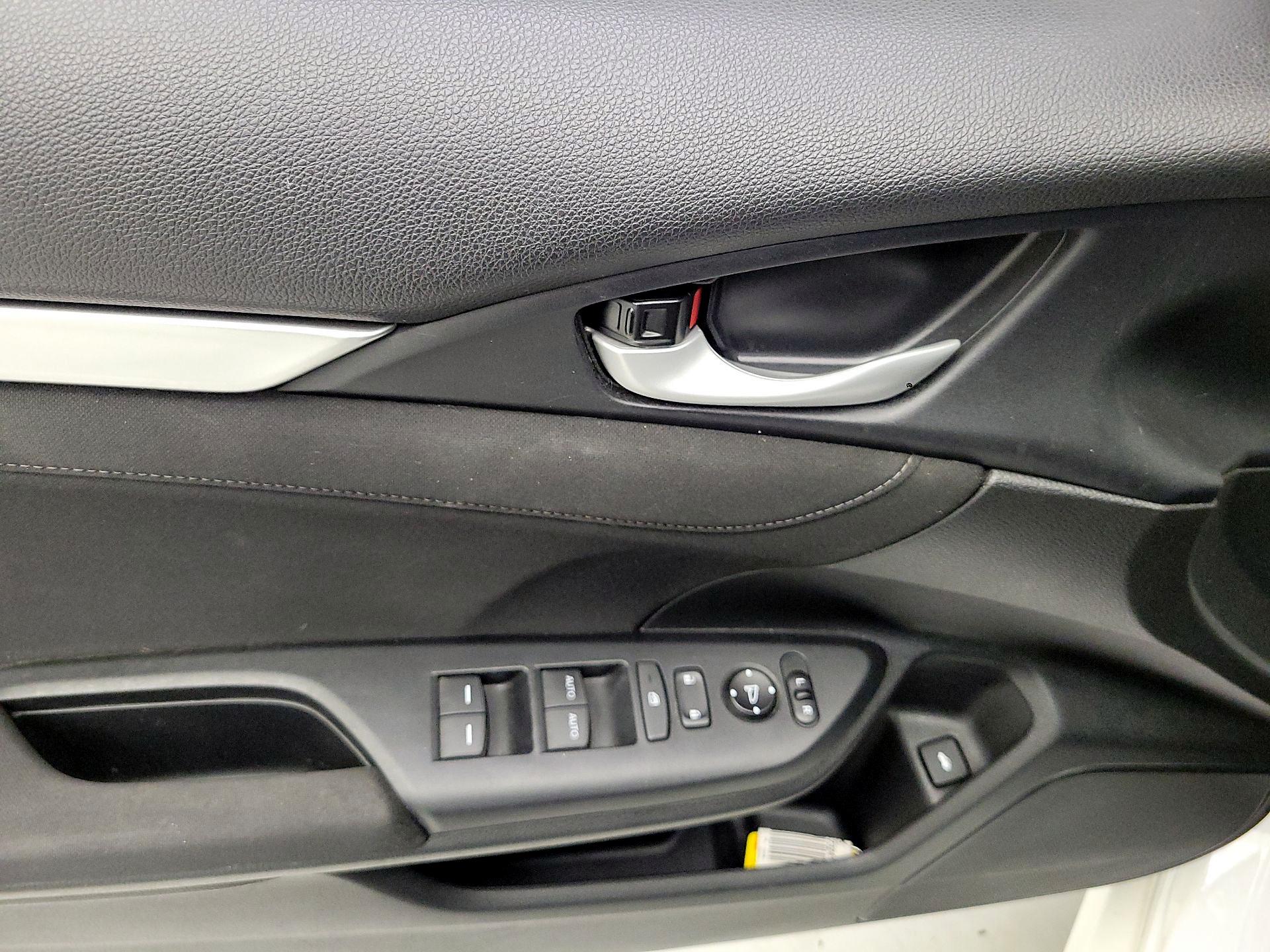 Thumbnail: 2018 Honda Civic - 12