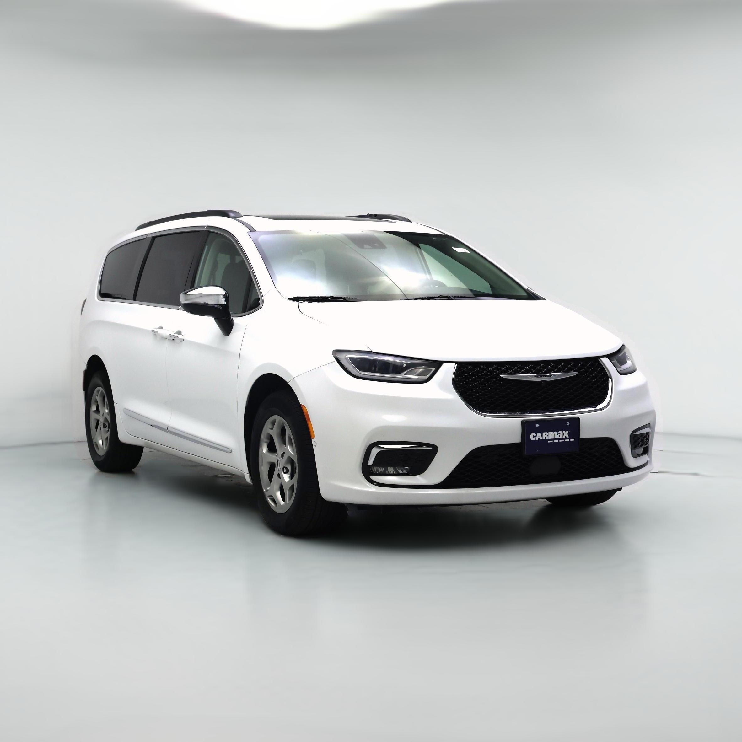 Thumbnail: 2023 Chrysler Pacifica - 1