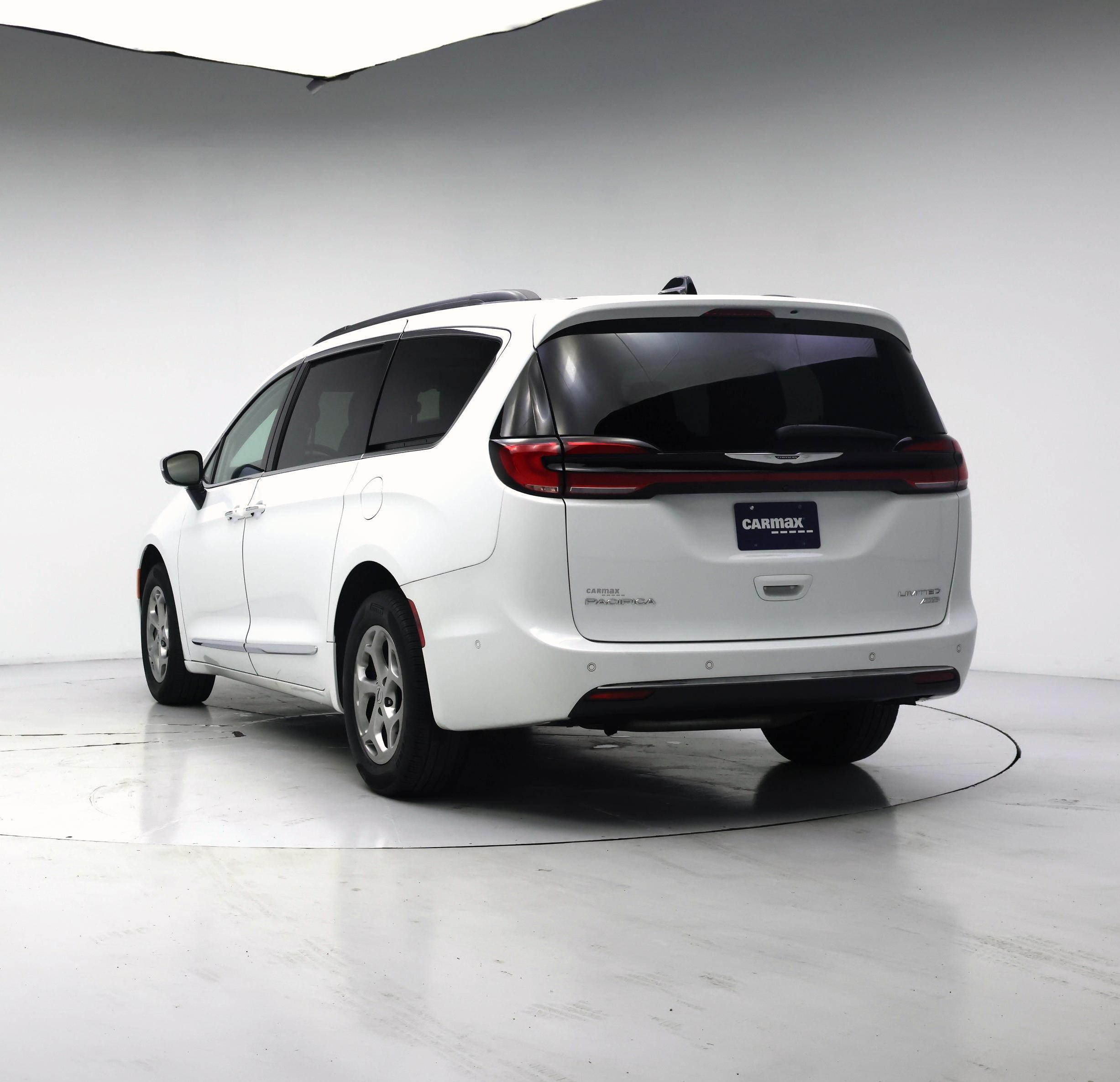 Thumbnail: 2023 Chrysler Pacifica - 2