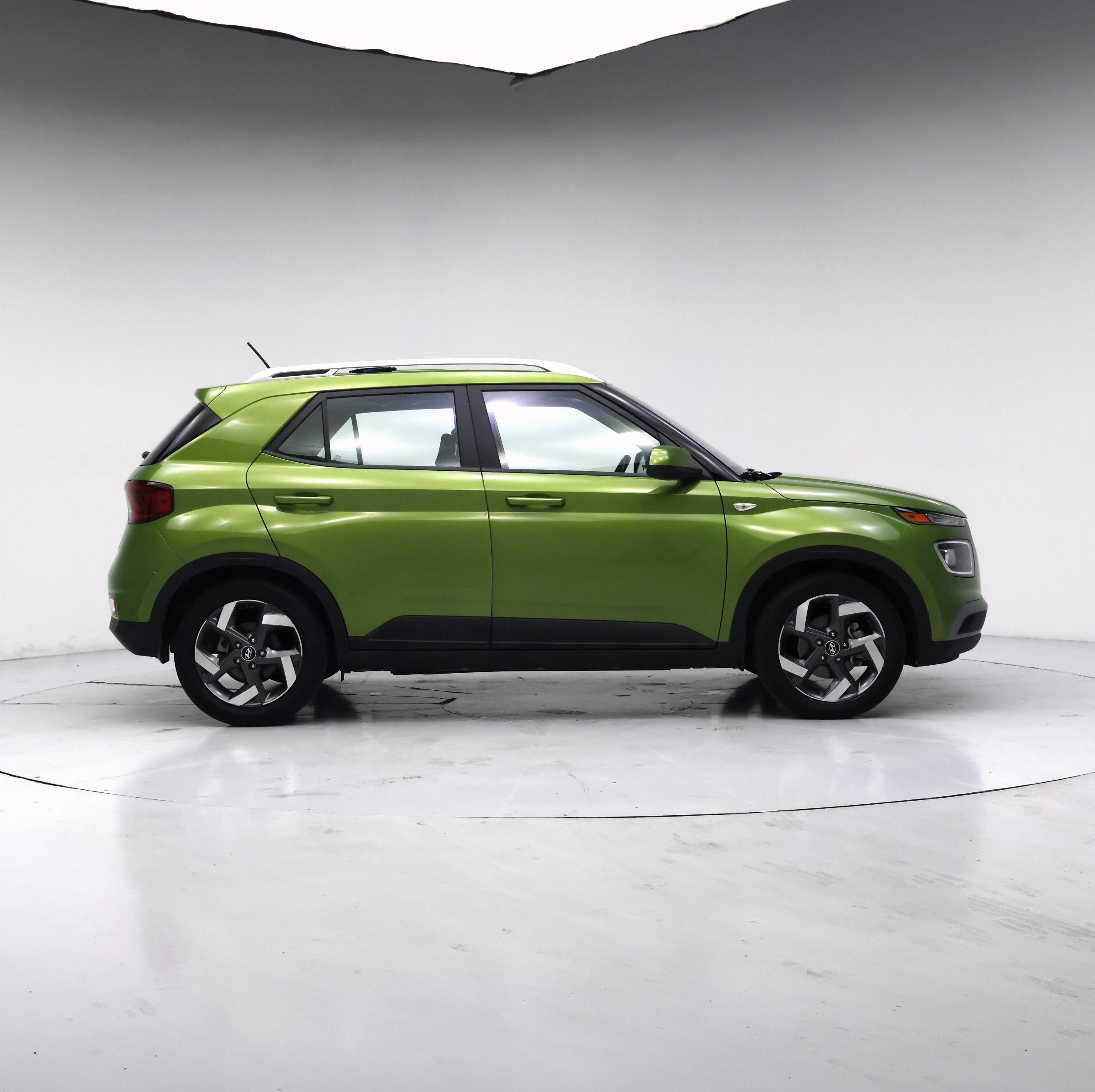 Thumbnail: 2023 Hyundai Venue - 7