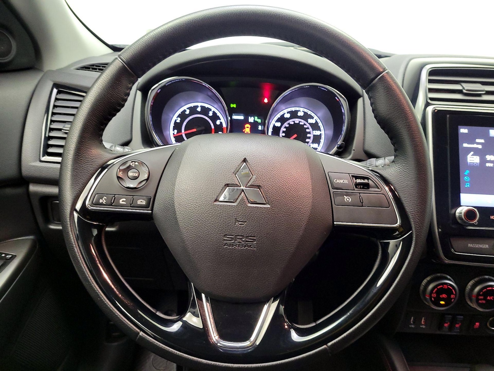 2025 Mitsubishi Outlander Sport SE - Photo 11