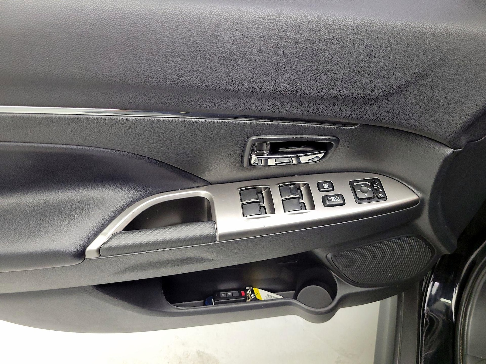 2025 Mitsubishi Outlander Sport SE - Photo 13