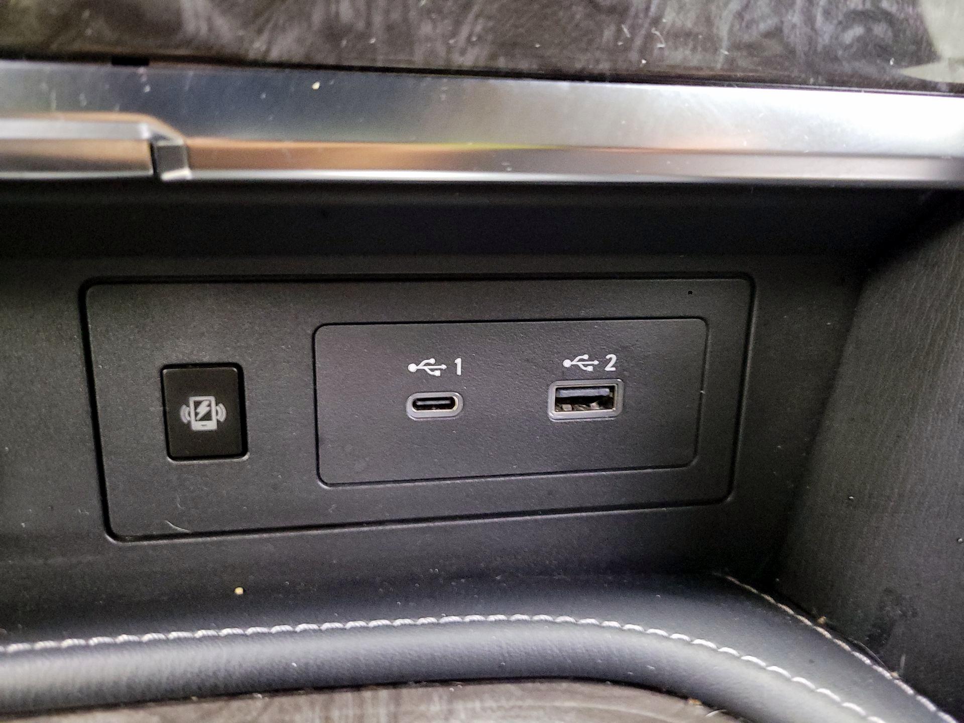 Thumbnail: 2021 Nissan Armada - 18