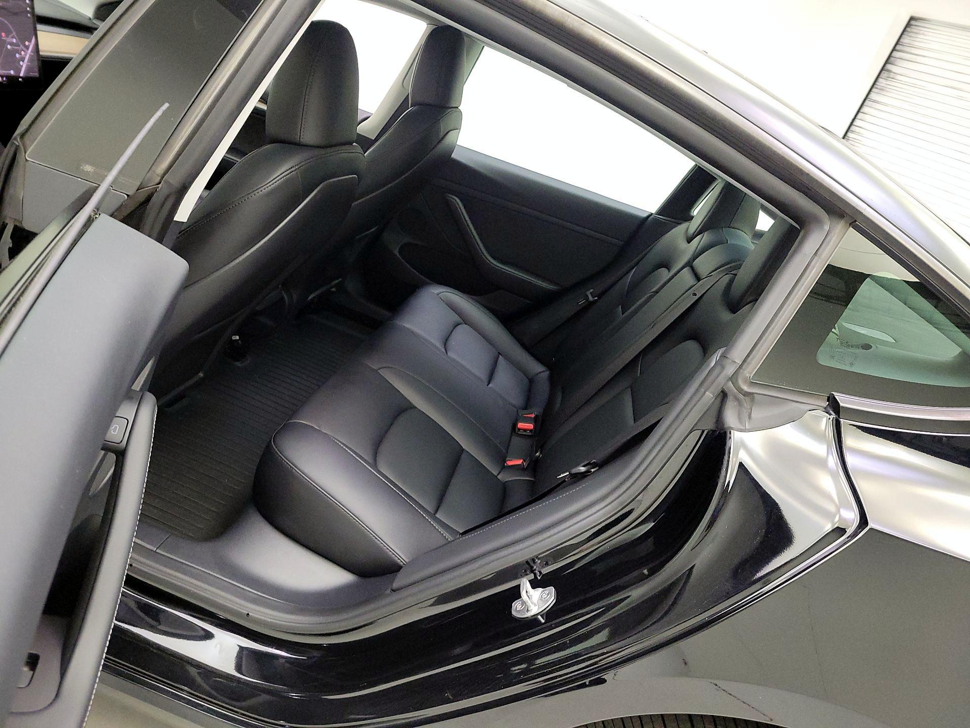 Thumbnail: 2023 Tesla Model 3 - 19