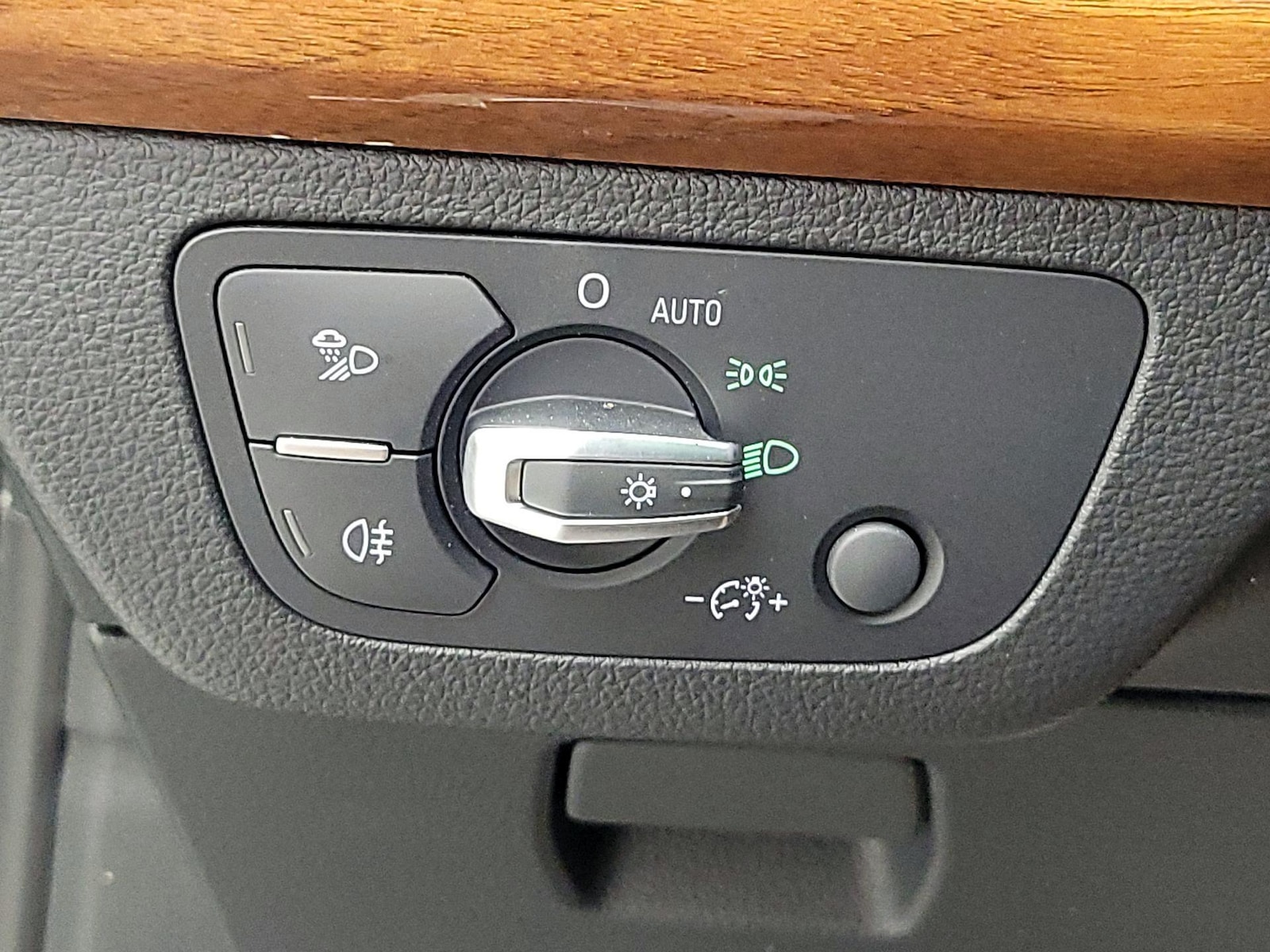 2023 Audi Q5 Premium - Photo 14
