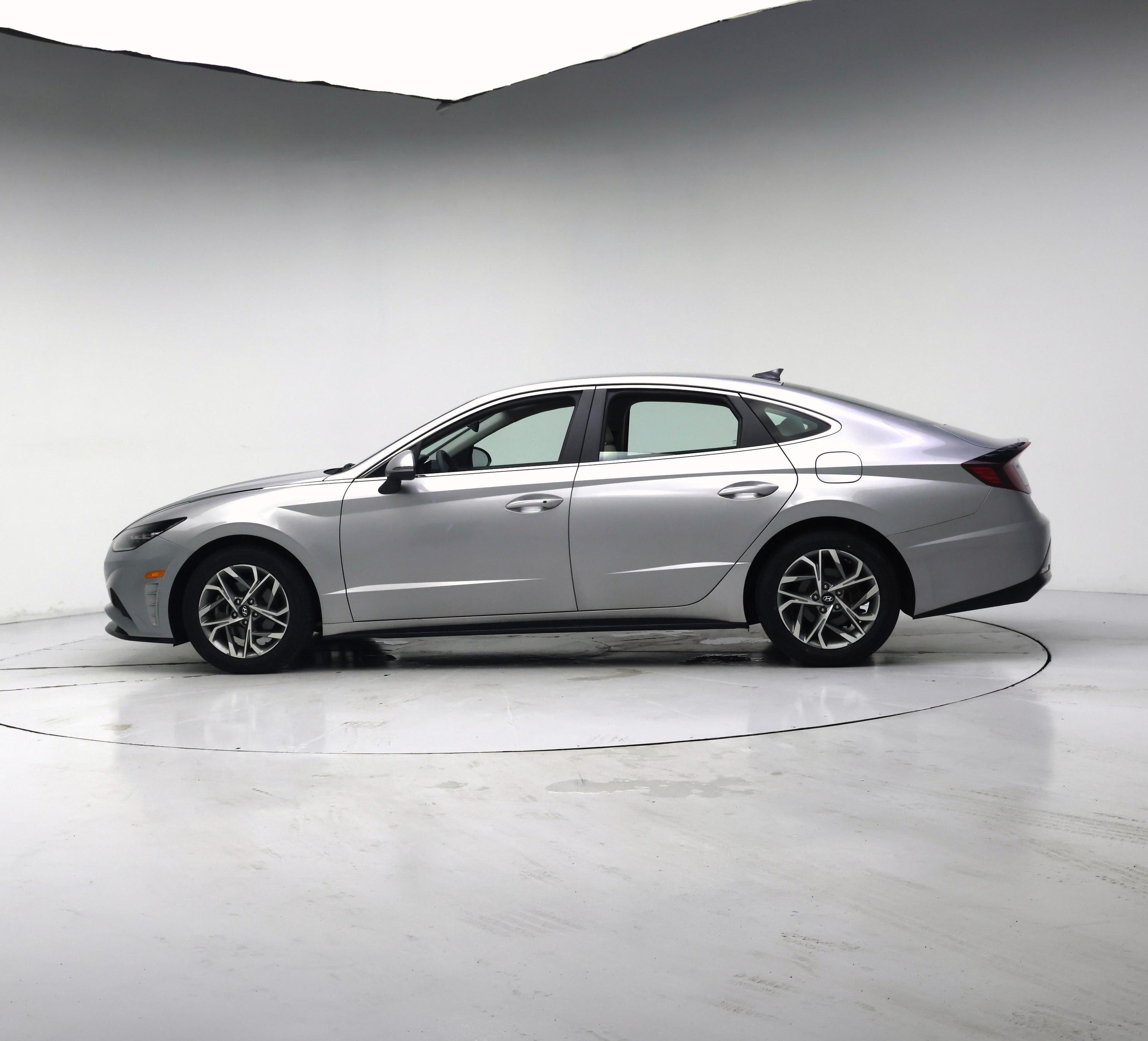 Thumbnail: 2023 Hyundai Sonata - 3