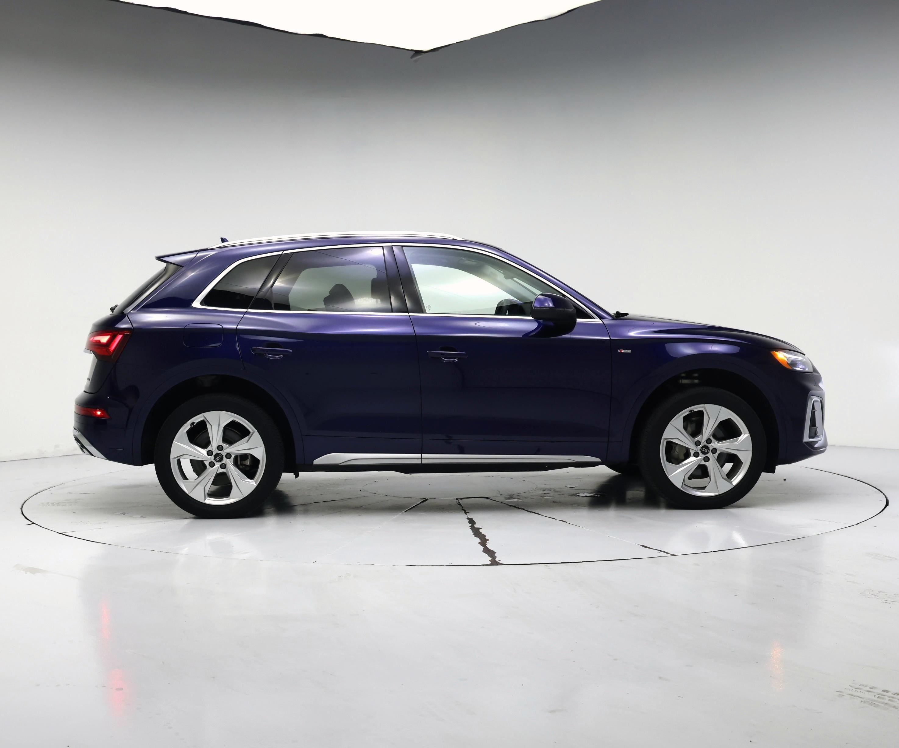Thumbnail: 2023 Audi Q5 - 7
