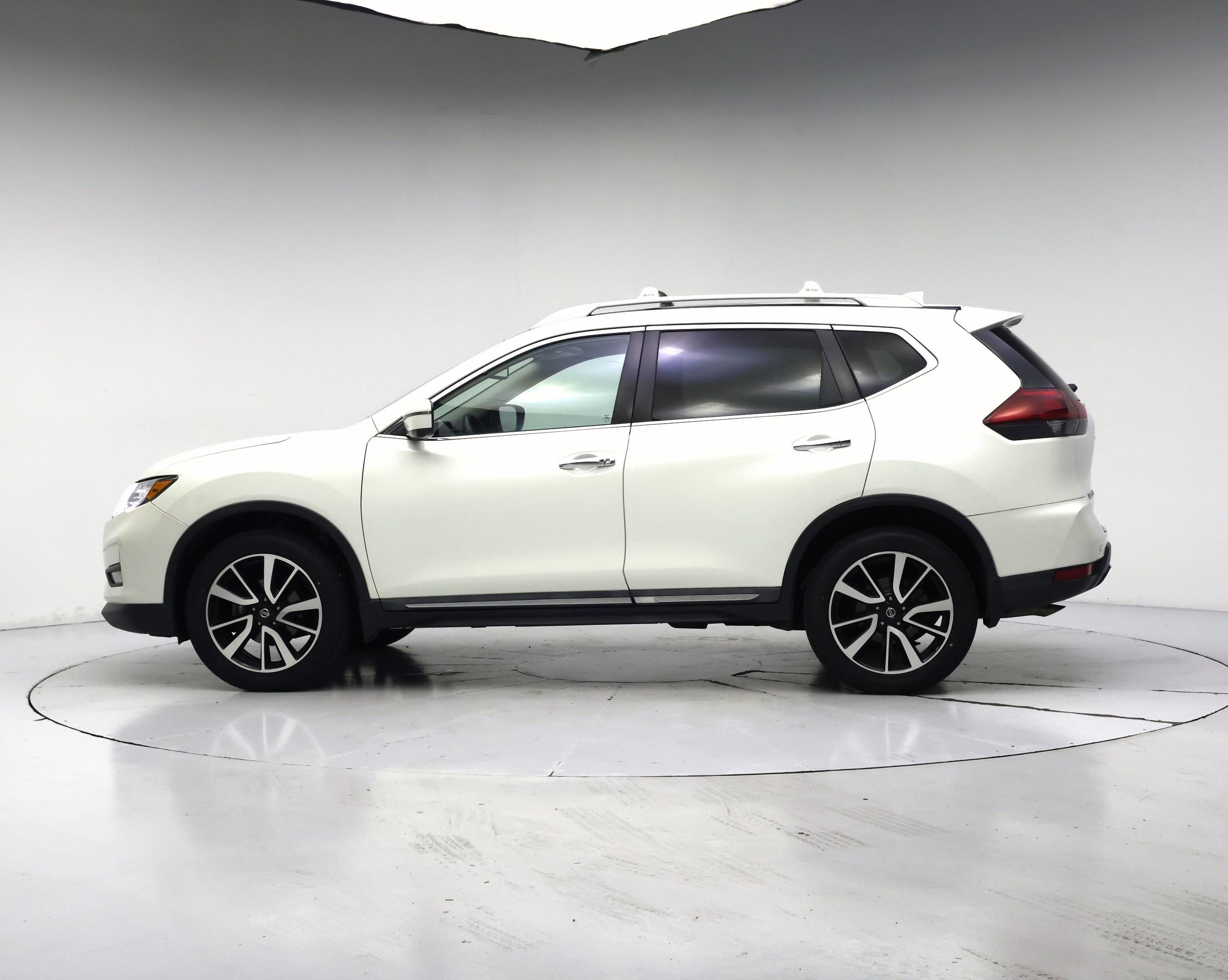 Thumbnail: 2020 Nissan Rogue - 3