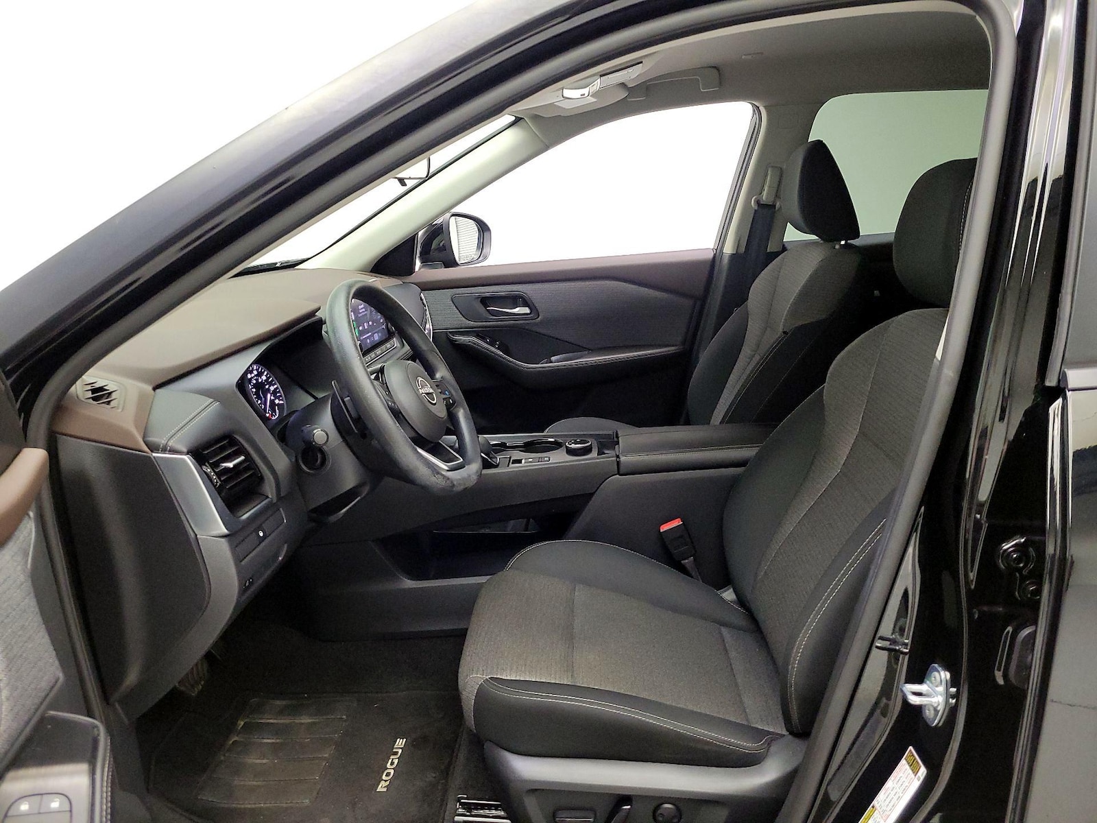 2022 Nissan Rogue SV - Photo 12