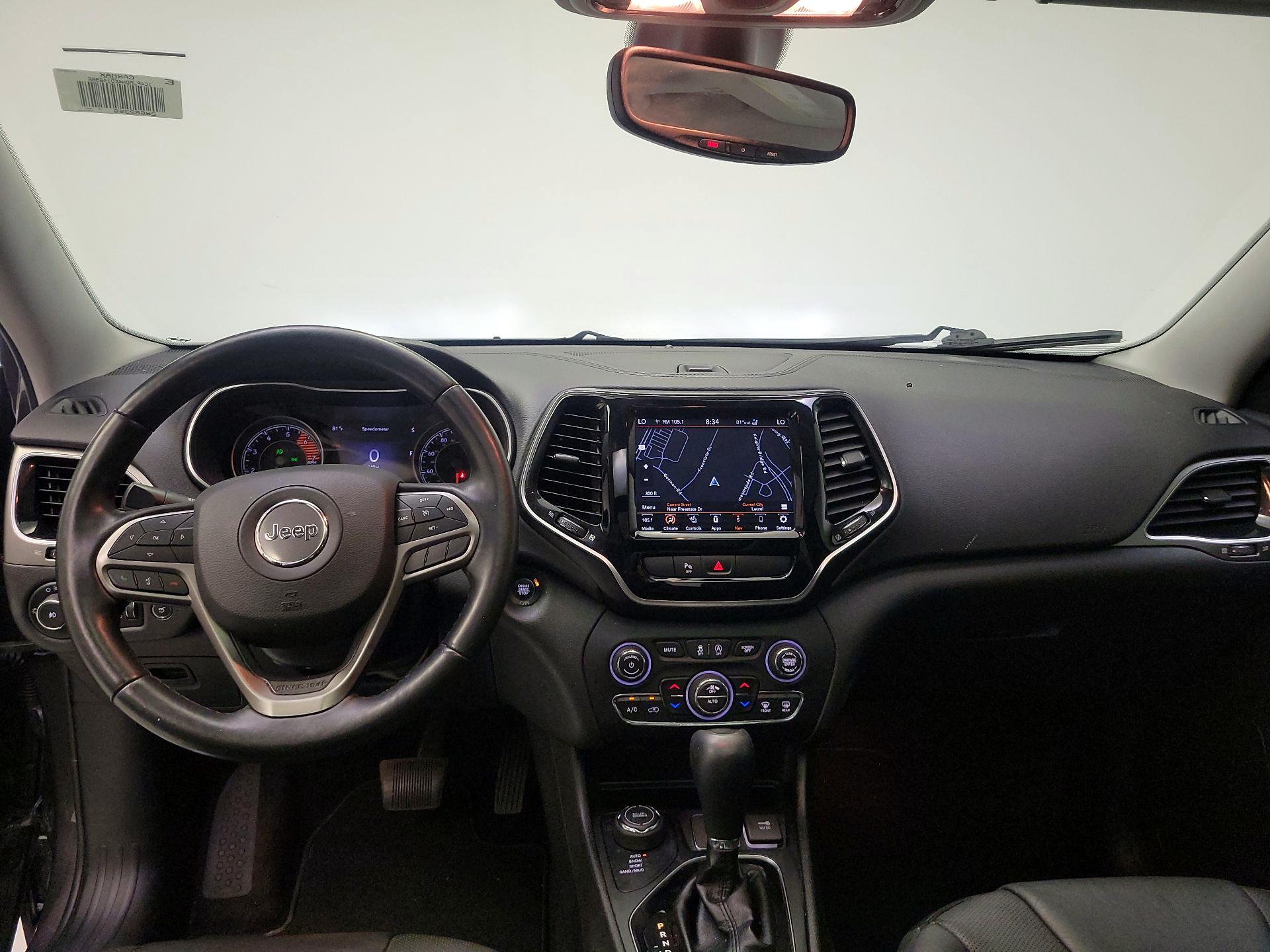 Thumbnail: 2019 Jeep Cherokee - 9
