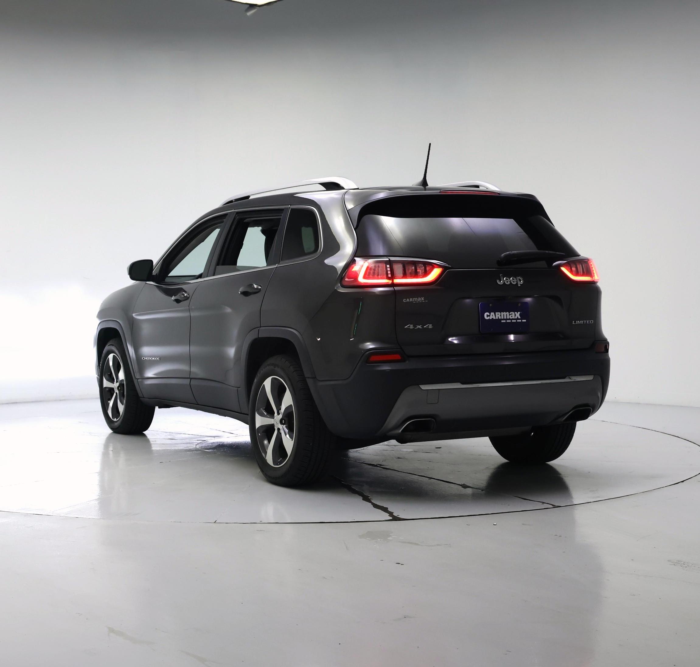 Thumbnail: 2019 Jeep Cherokee - 2