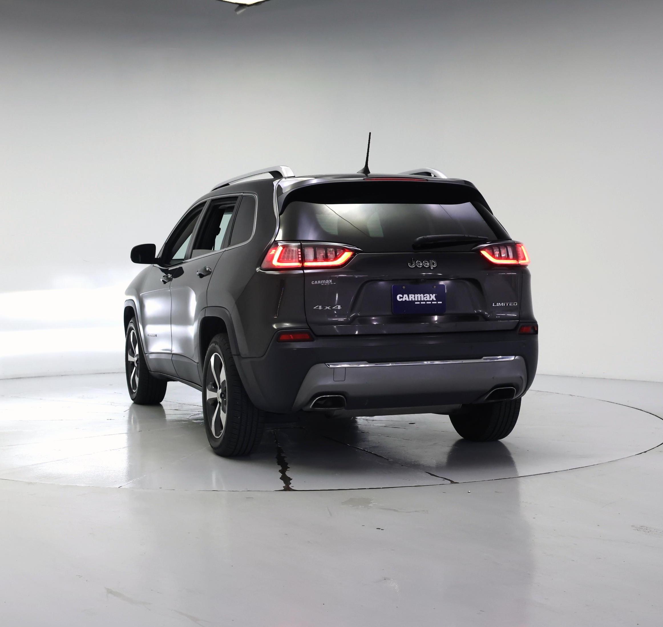 Thumbnail: 2019 Jeep Cherokee - 6