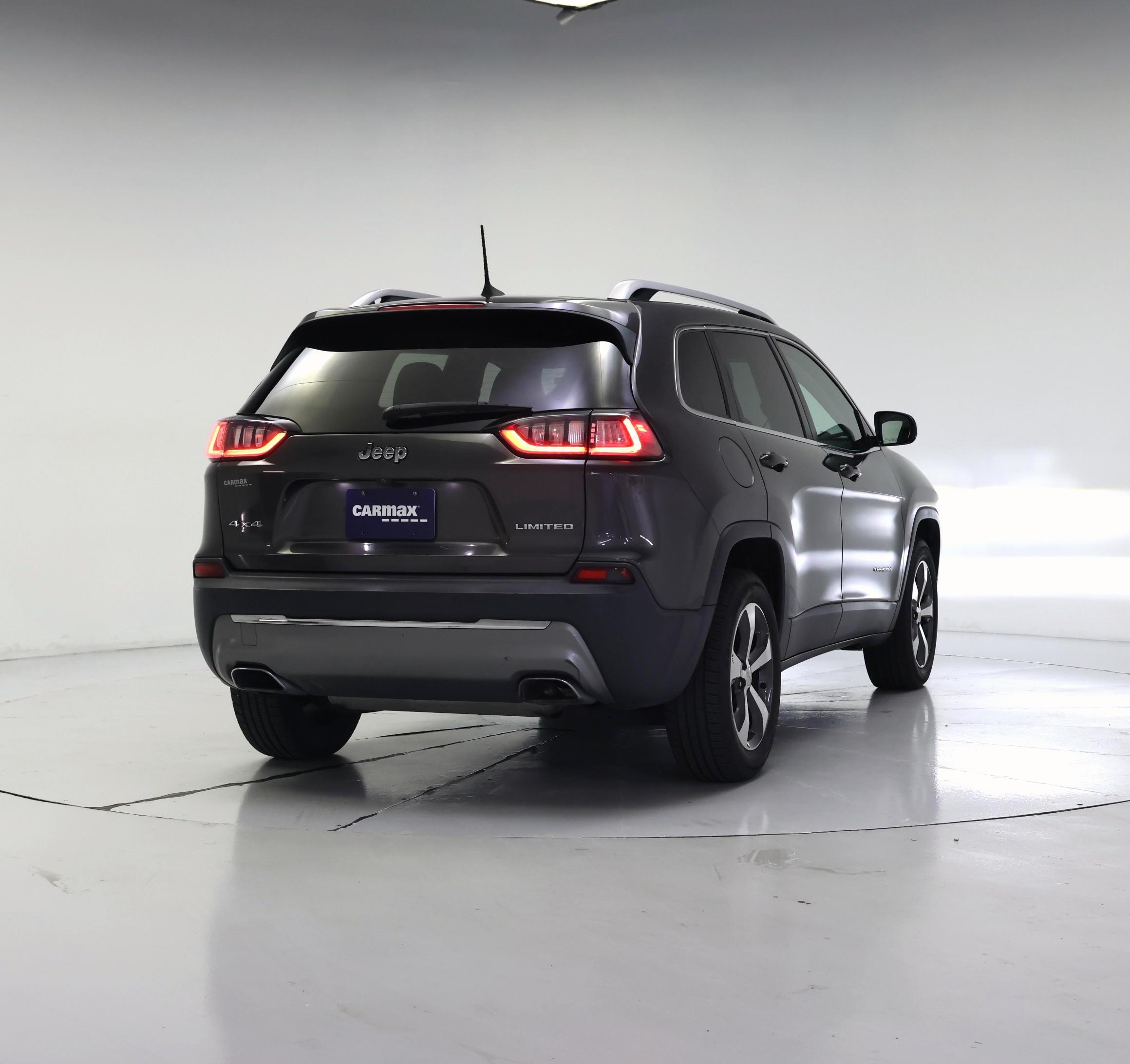 Thumbnail: 2019 Jeep Cherokee - 8