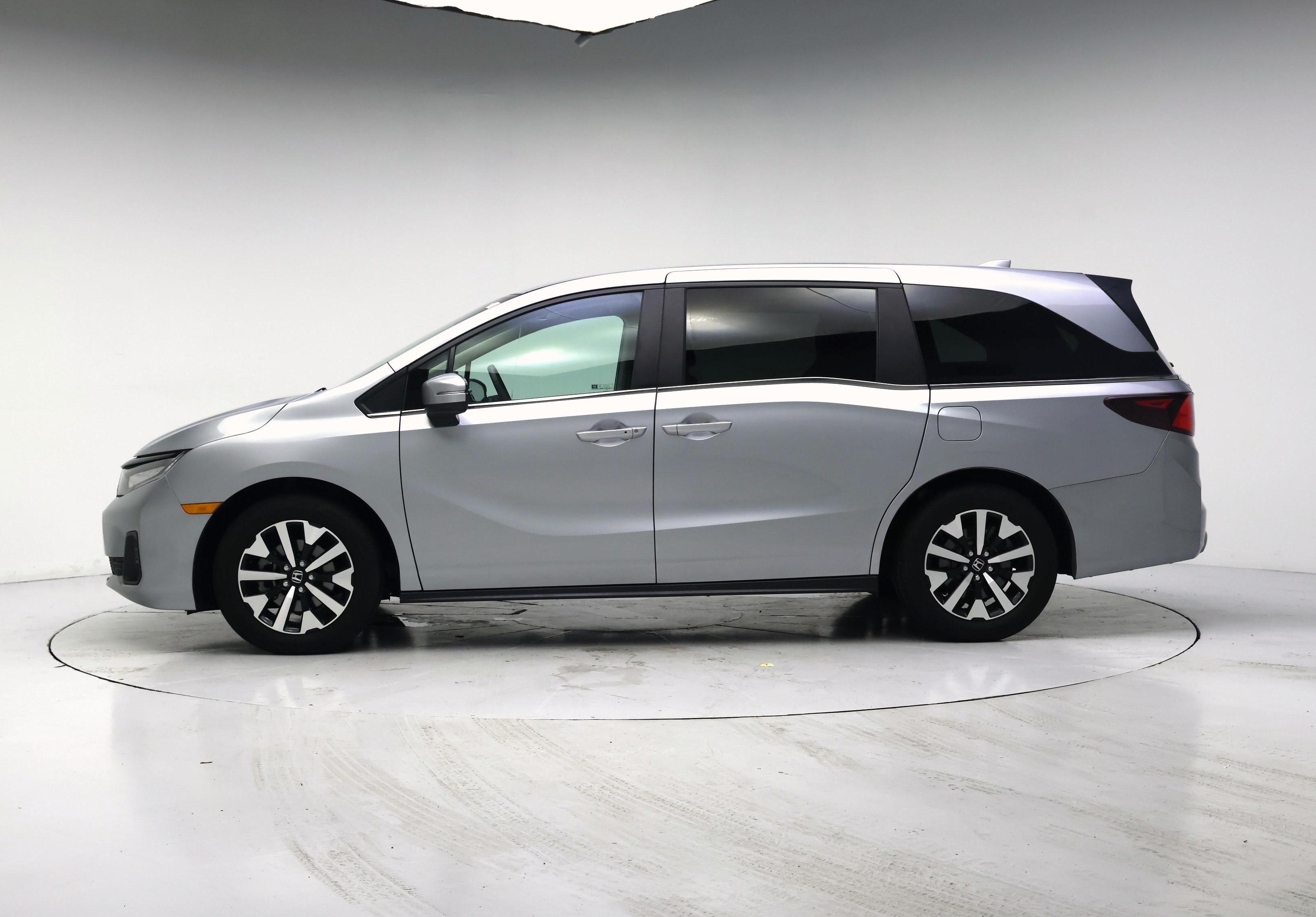Thumbnail: 2025 Honda Odyssey - 3