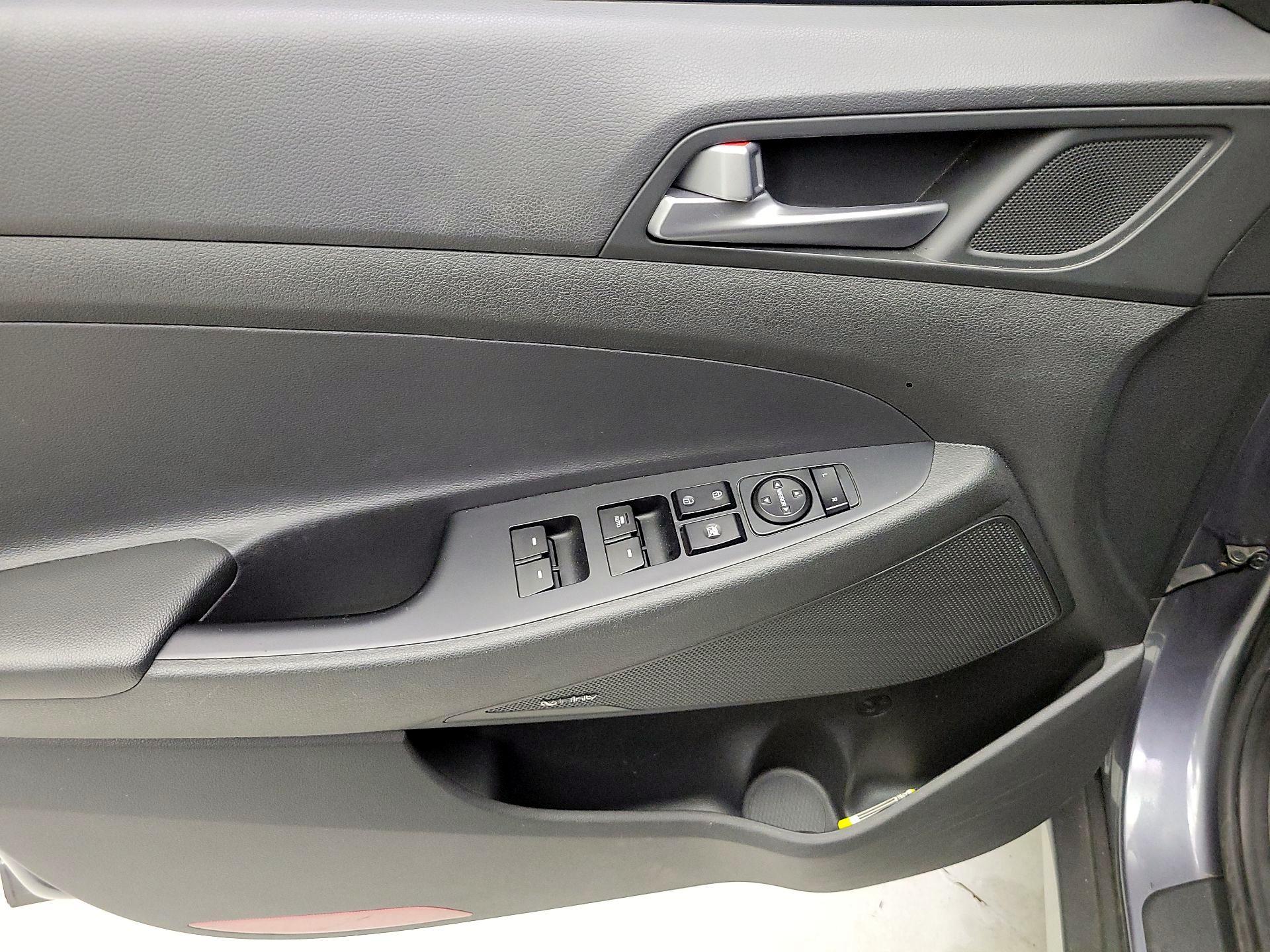 Thumbnail: 2017 Hyundai Tucson - 12