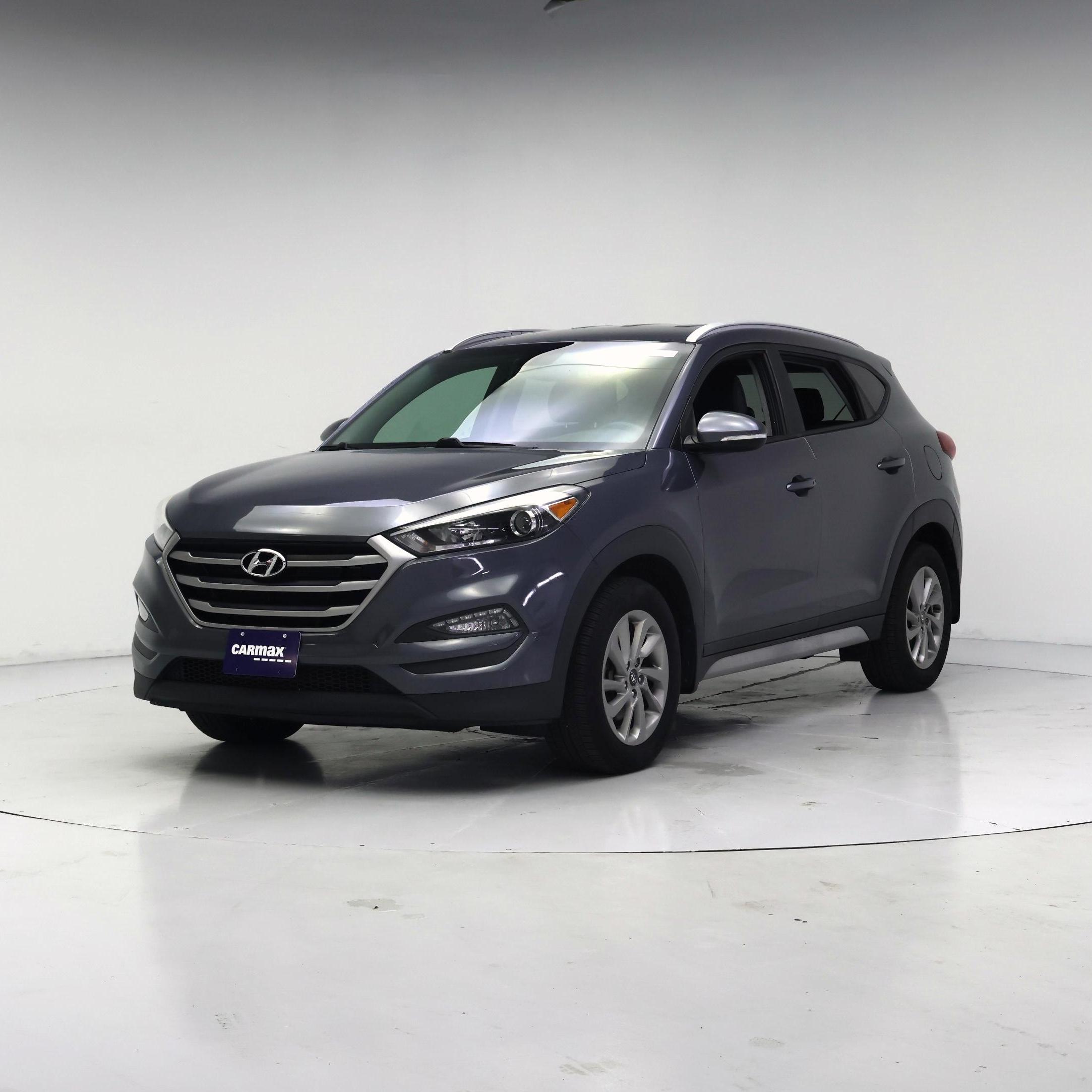 Thumbnail: 2017 Hyundai Tucson - 4
