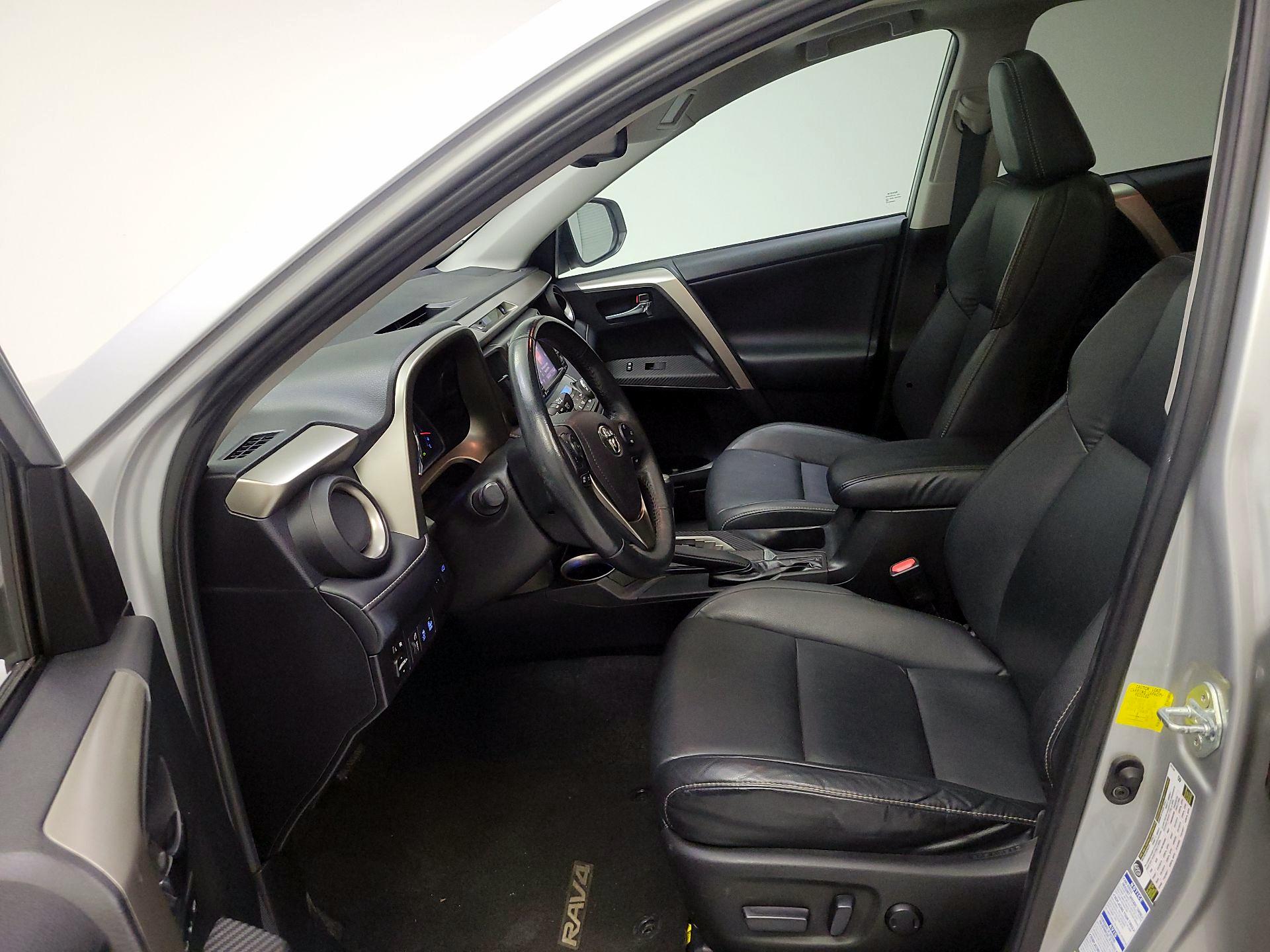 Thumbnail: 2014 Toyota RAV4 - 11