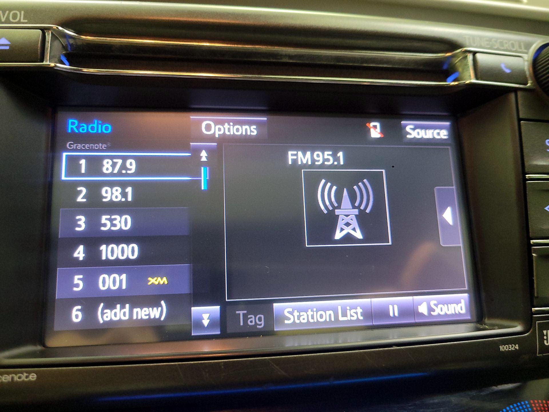 Thumbnail: 2014 Toyota RAV4 - 15